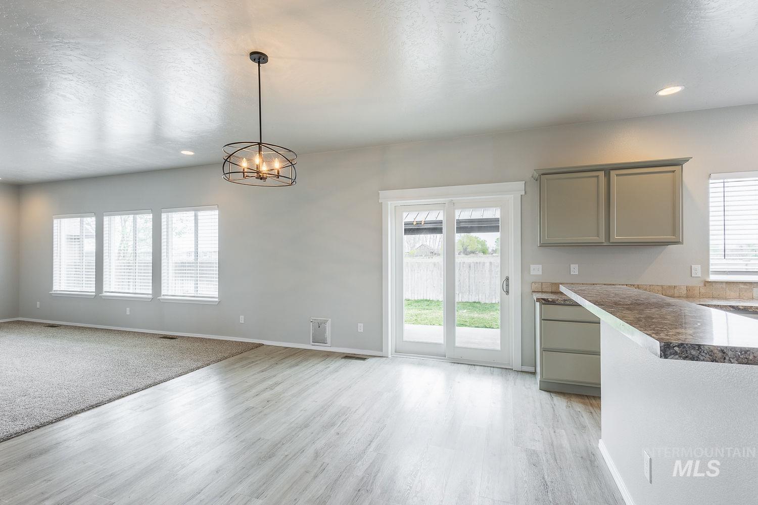 2515 Fallcrest St., Caldwell, Idaho 83607, 4 Bedrooms, 2.5 Bathrooms, Residential For Sale, Price $479,500, 98980437