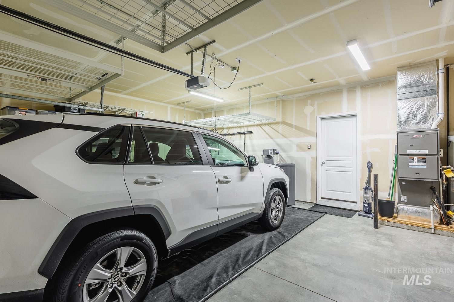 2515 Fallcrest St., Caldwell, Idaho 83607, 4 Bedrooms, 2.5 Bathrooms, Residential For Sale, Price $479,500, 98980437