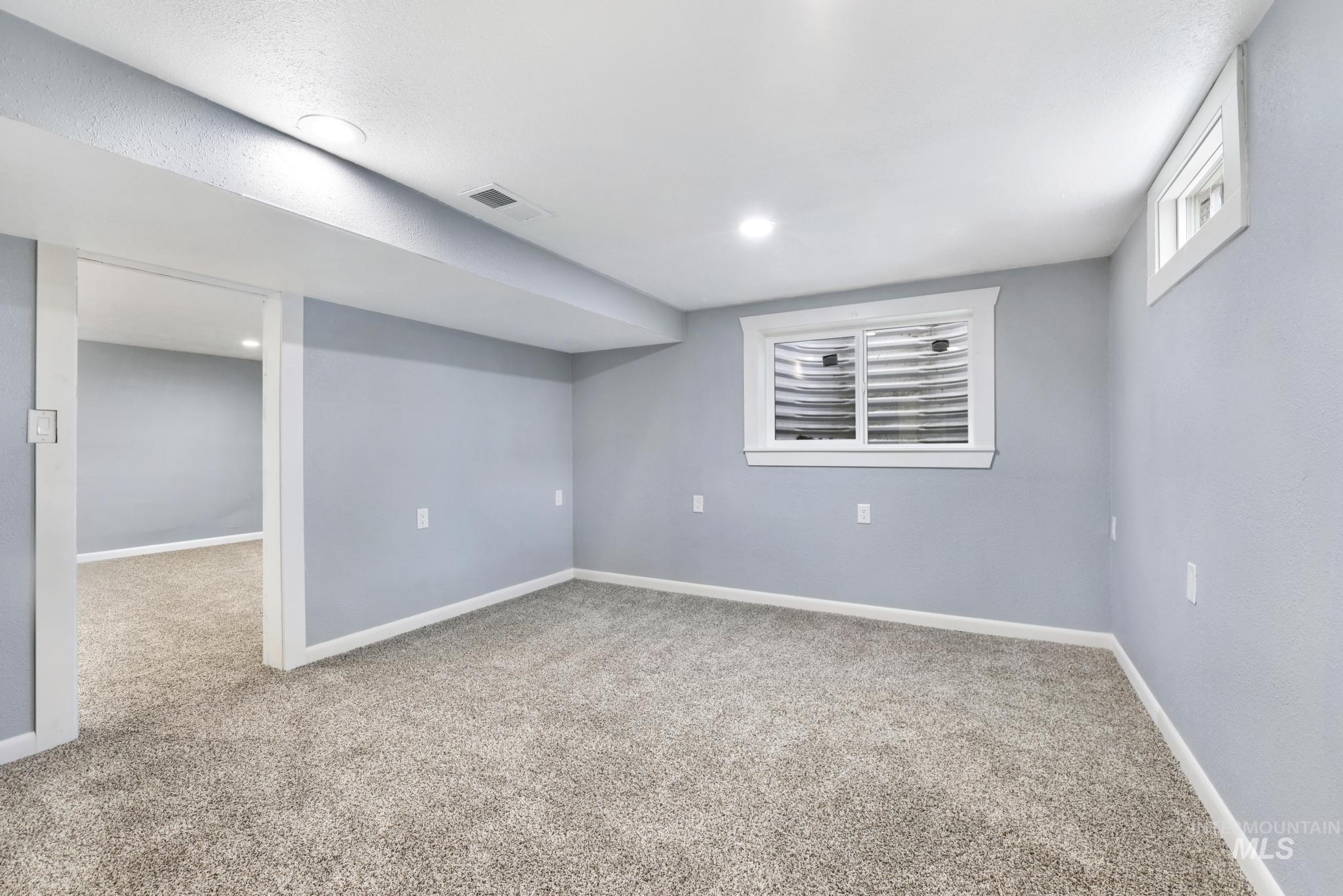 575 Sparks St N, Twin Falls, Idaho 83301-4646, 3 Bedrooms, 2 Bathrooms, Residential For Sale, Price $349,500,MLS 98980439