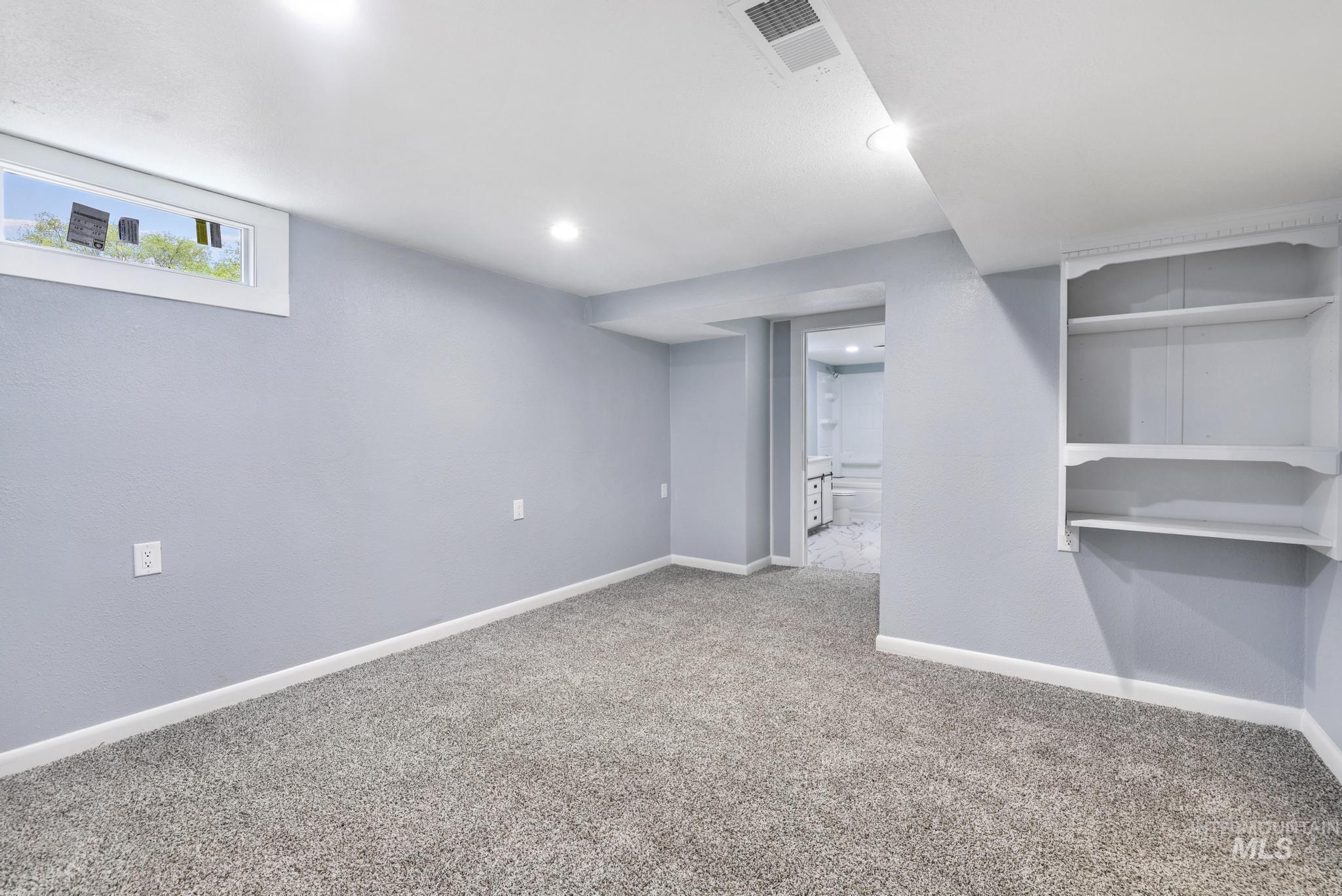 575 Sparks St N, Twin Falls, Idaho 83301-4646, 3 Bedrooms, 2 Bathrooms, Residential For Sale, Price $349,500,MLS 98980439