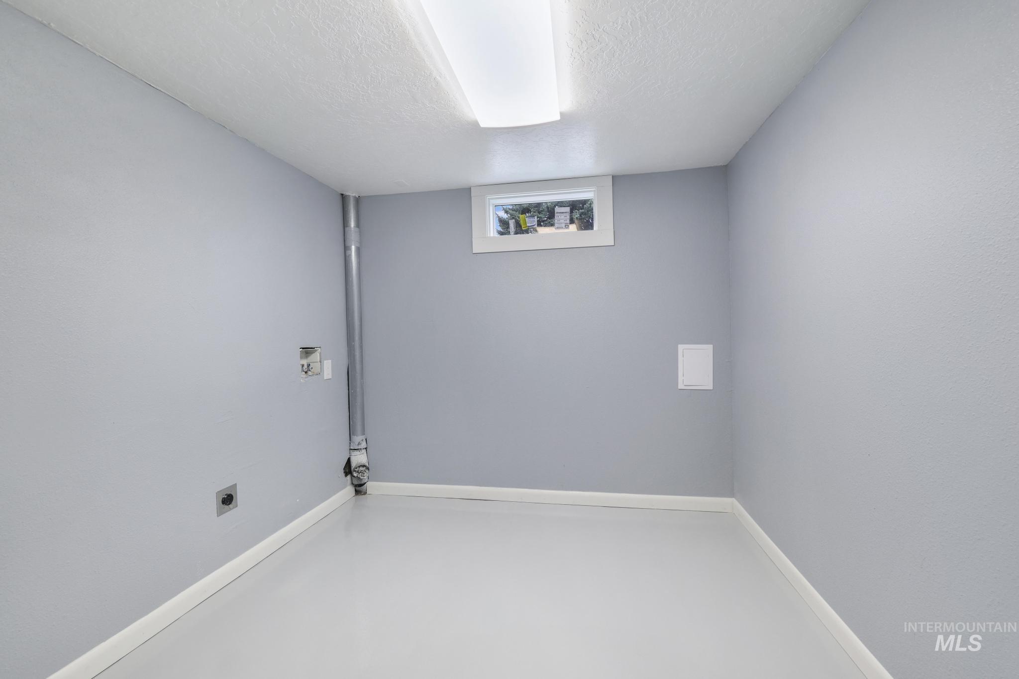 575 Sparks St N, Twin Falls, Idaho 83301-4646, 3 Bedrooms, 2 Bathrooms, Residential For Sale, Price $349,500,MLS 98980439