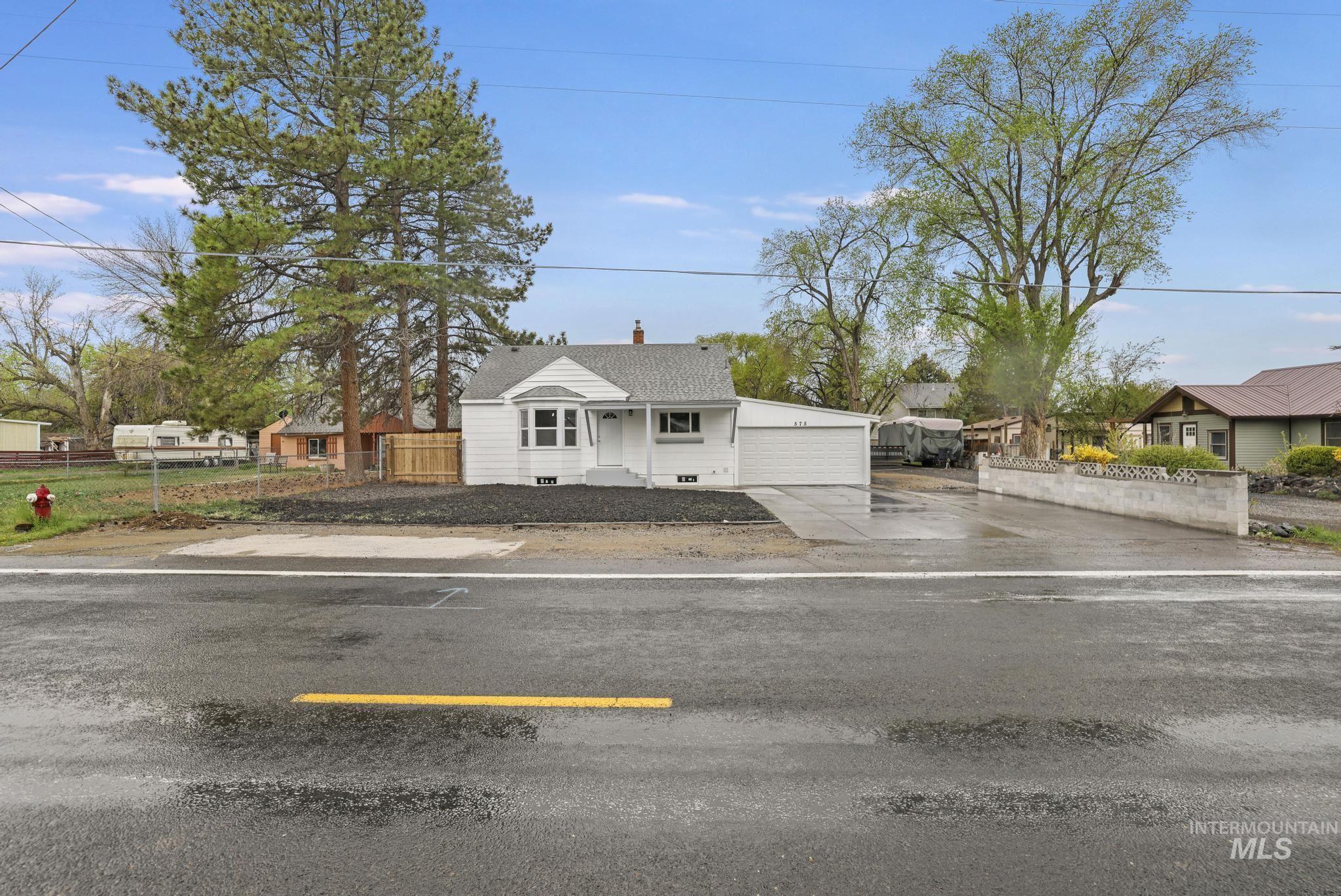 575 Sparks St N, Twin Falls, Idaho 83301-4646, 3 Bedrooms, 2 Bathrooms, Residential For Sale, Price $349,500,MLS 98980439