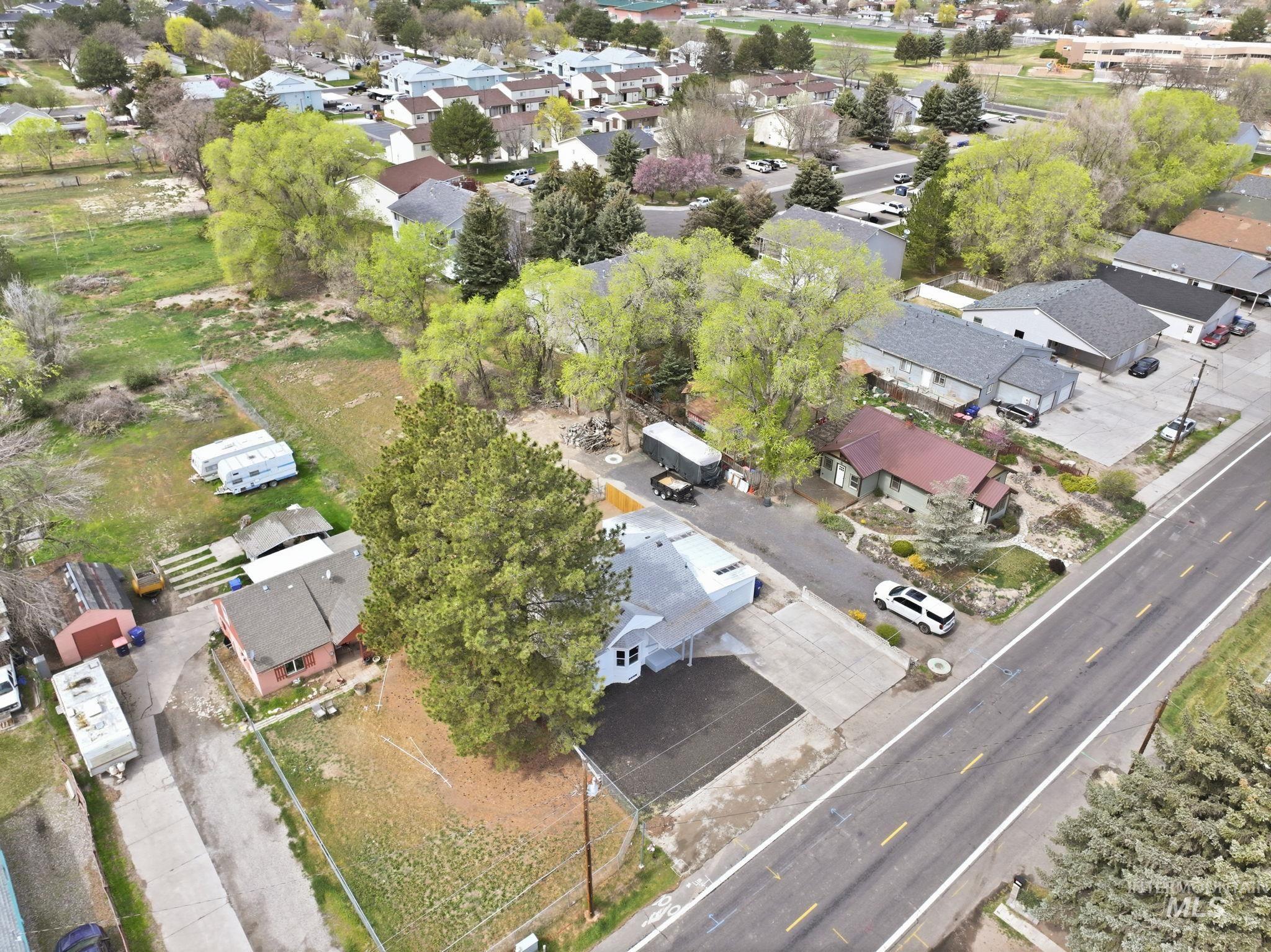 575 Sparks St N, Twin Falls, Idaho 83301-4646, 3 Bedrooms, 2 Bathrooms, Residential For Sale, Price $349,500,MLS 98980439