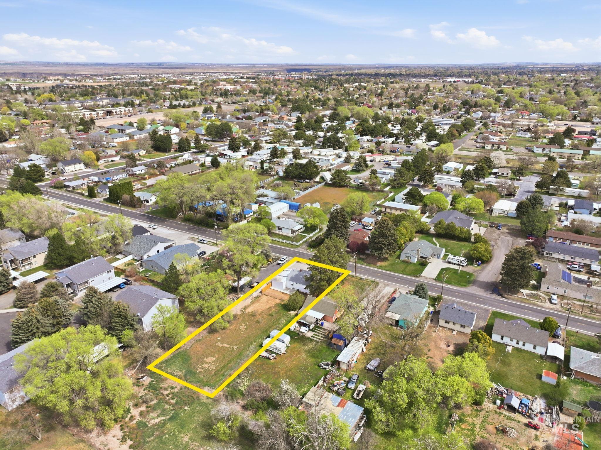 575 Sparks St N, Twin Falls, Idaho 83301-4646, 3 Bedrooms, 2 Bathrooms, Residential For Sale, Price $349,500,MLS 98980439