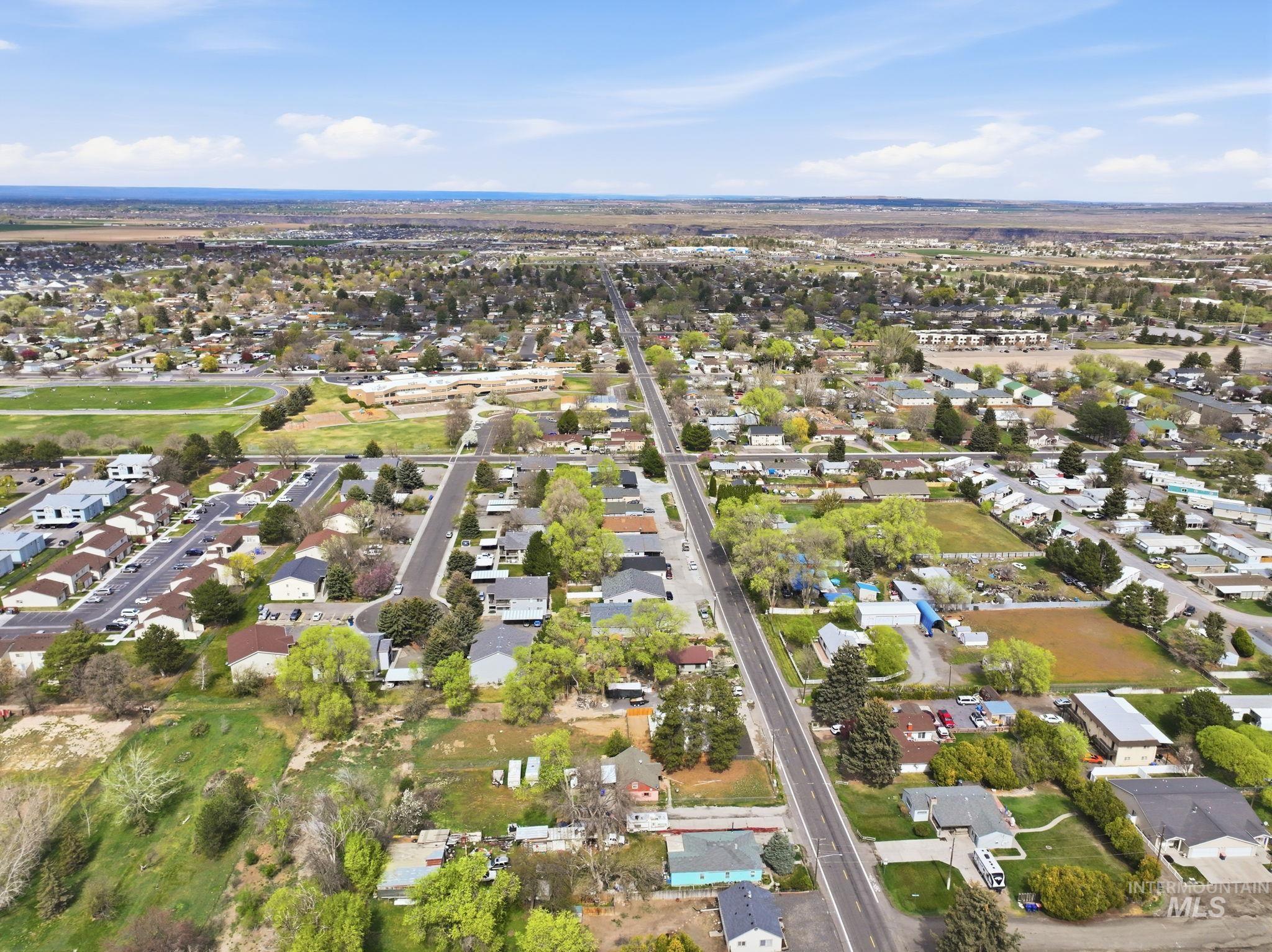 575 Sparks St N, Twin Falls, Idaho 83301-4646, 3 Bedrooms, 2 Bathrooms, Residential For Sale, Price $349,500,MLS 98980439