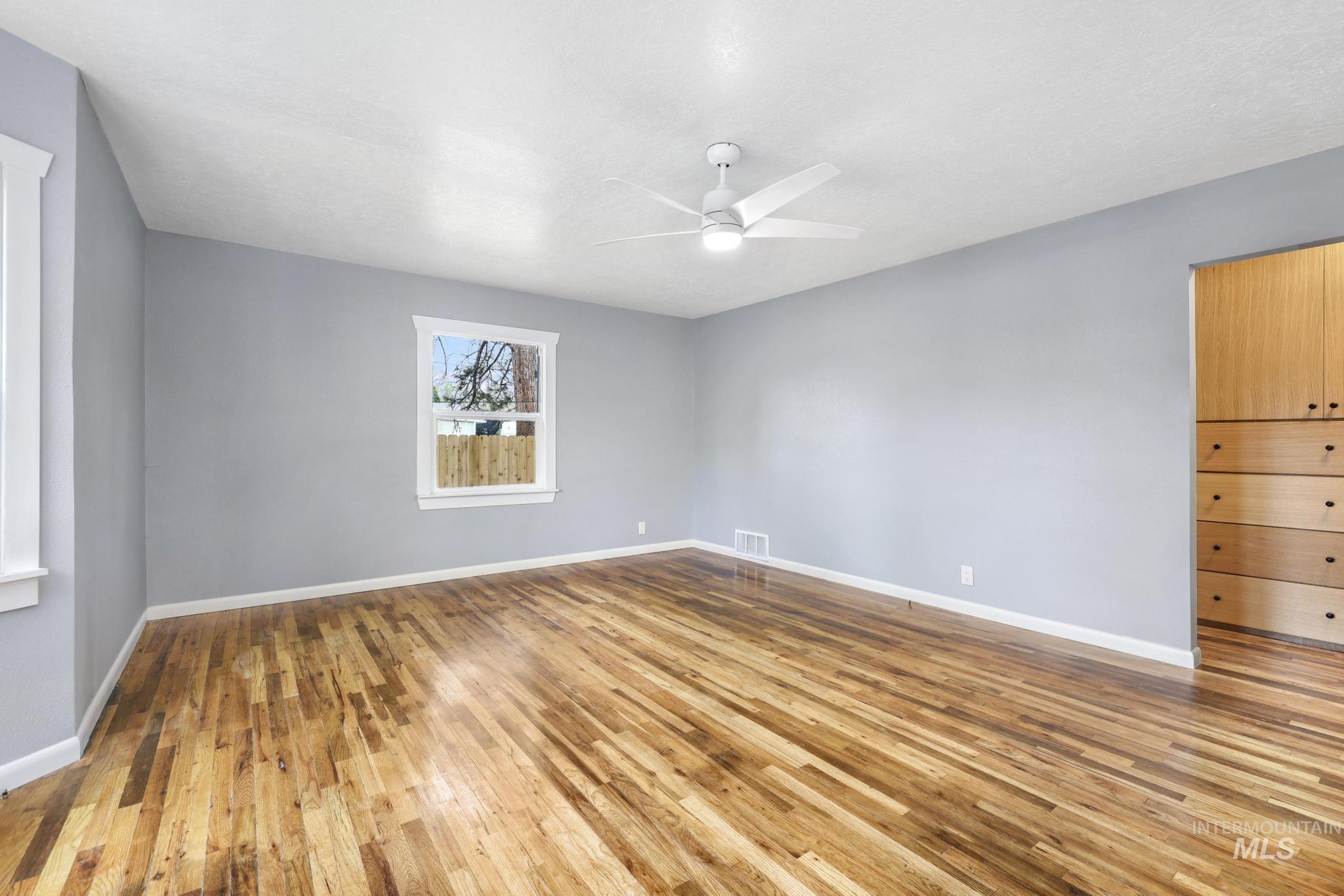 575 Sparks St N, Twin Falls, Idaho 83301-4646, 3 Bedrooms, 2 Bathrooms, Residential For Sale, Price $349,500,MLS 98980439