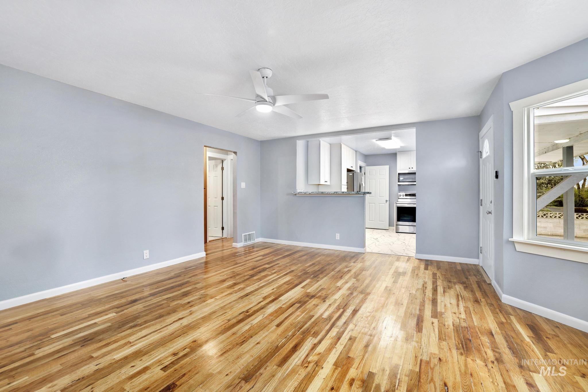 575 Sparks St N, Twin Falls, Idaho 83301-4646, 3 Bedrooms, 2 Bathrooms, Residential For Sale, Price $349,500,MLS 98980439