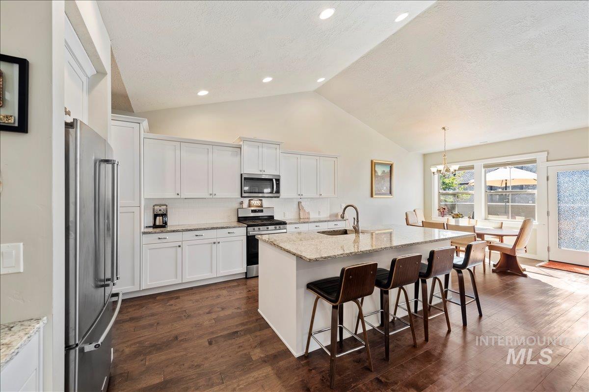 4132 E Silverking Ln, Meridian, Idaho 83642, 2 Bedrooms, 2 Bathrooms, Residential For Sale, Price $505,000, 98980442