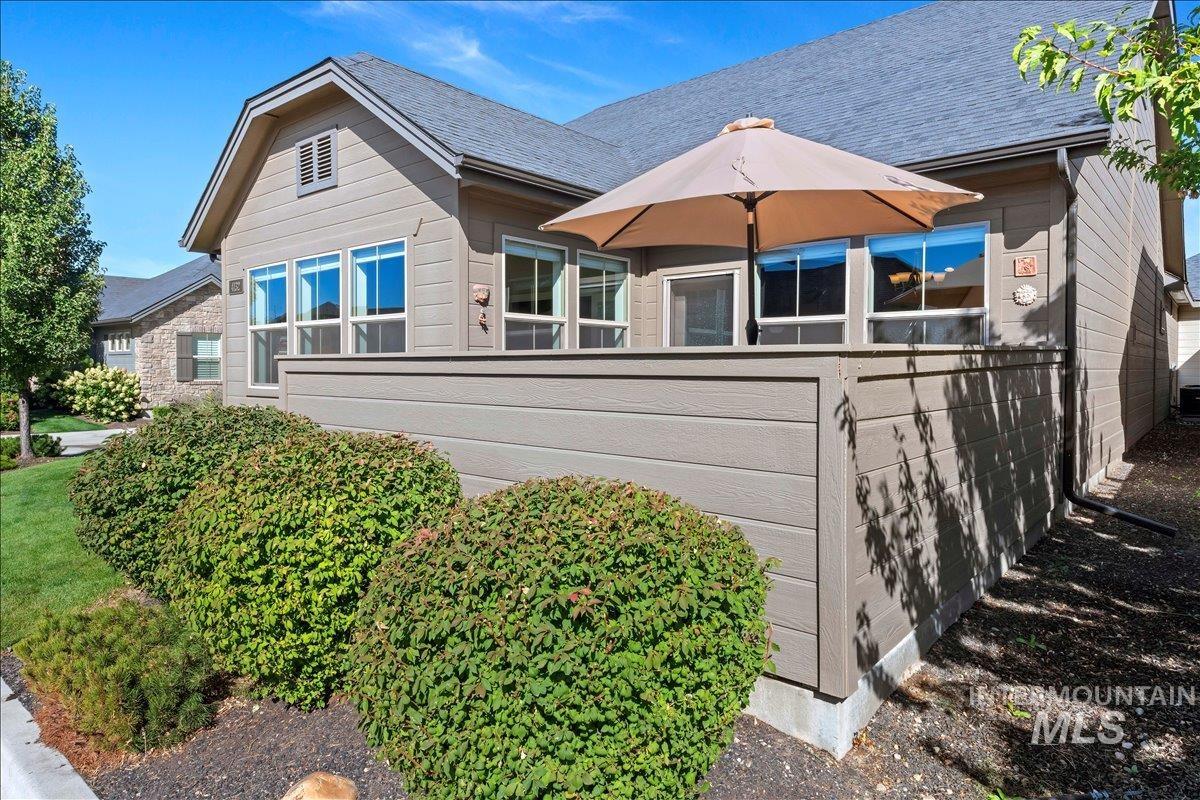 4132 E Silverking Ln, Meridian, Idaho 83642, 2 Bedrooms, 2 Bathrooms, Residential For Sale, Price $505,000, 98980442