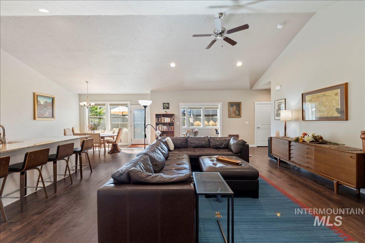 4132 E Silverking Ln, Meridian, Idaho 83642, 2 Bedrooms, 2 Bathrooms, Residential For Sale, Price $505,000, 98980442