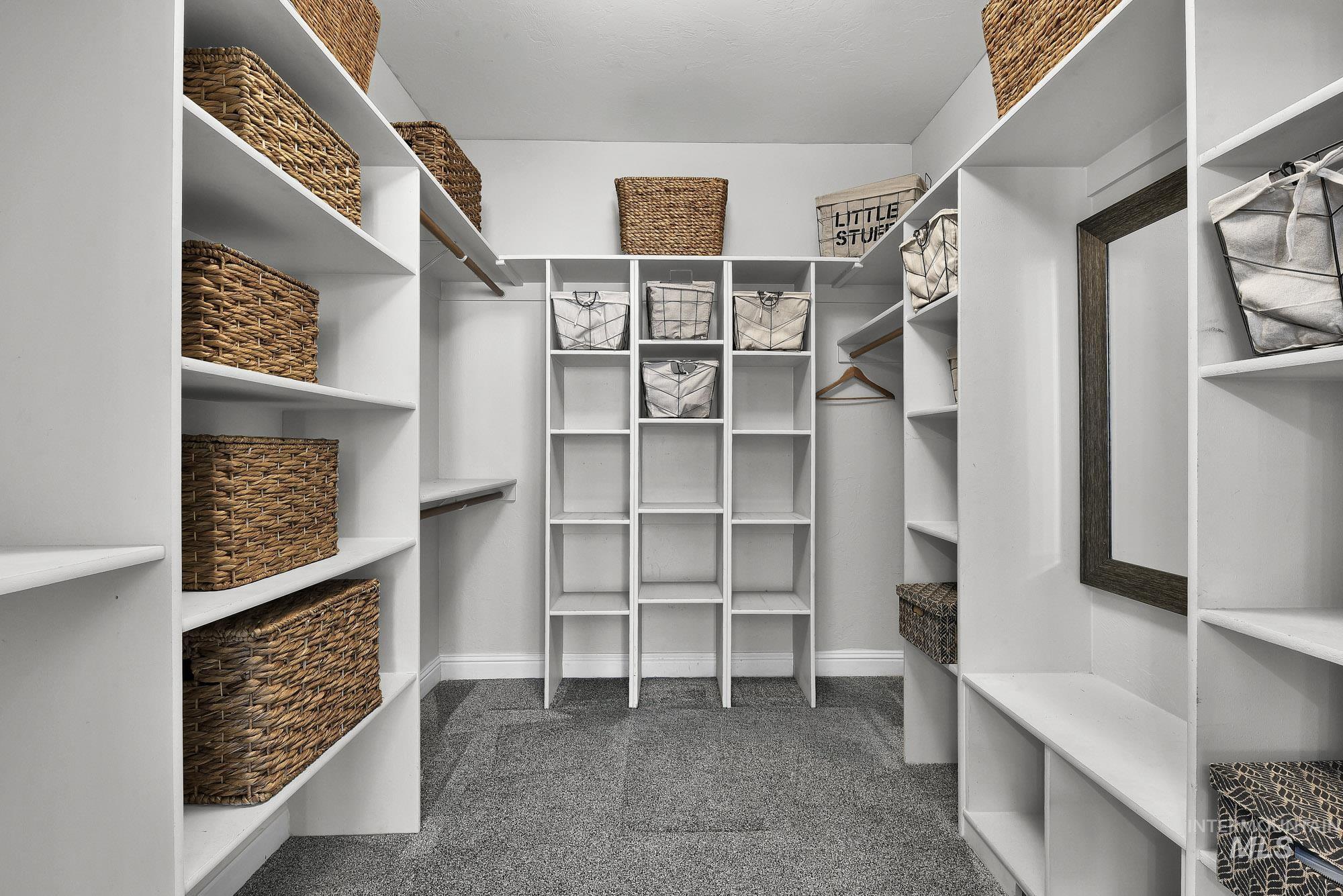 7095 S Pear Blossom Way, Meridian, Idaho 83642, 5 Bedrooms, 6 Bathrooms, Residential For Sale, Price $1,300,000, 98980448