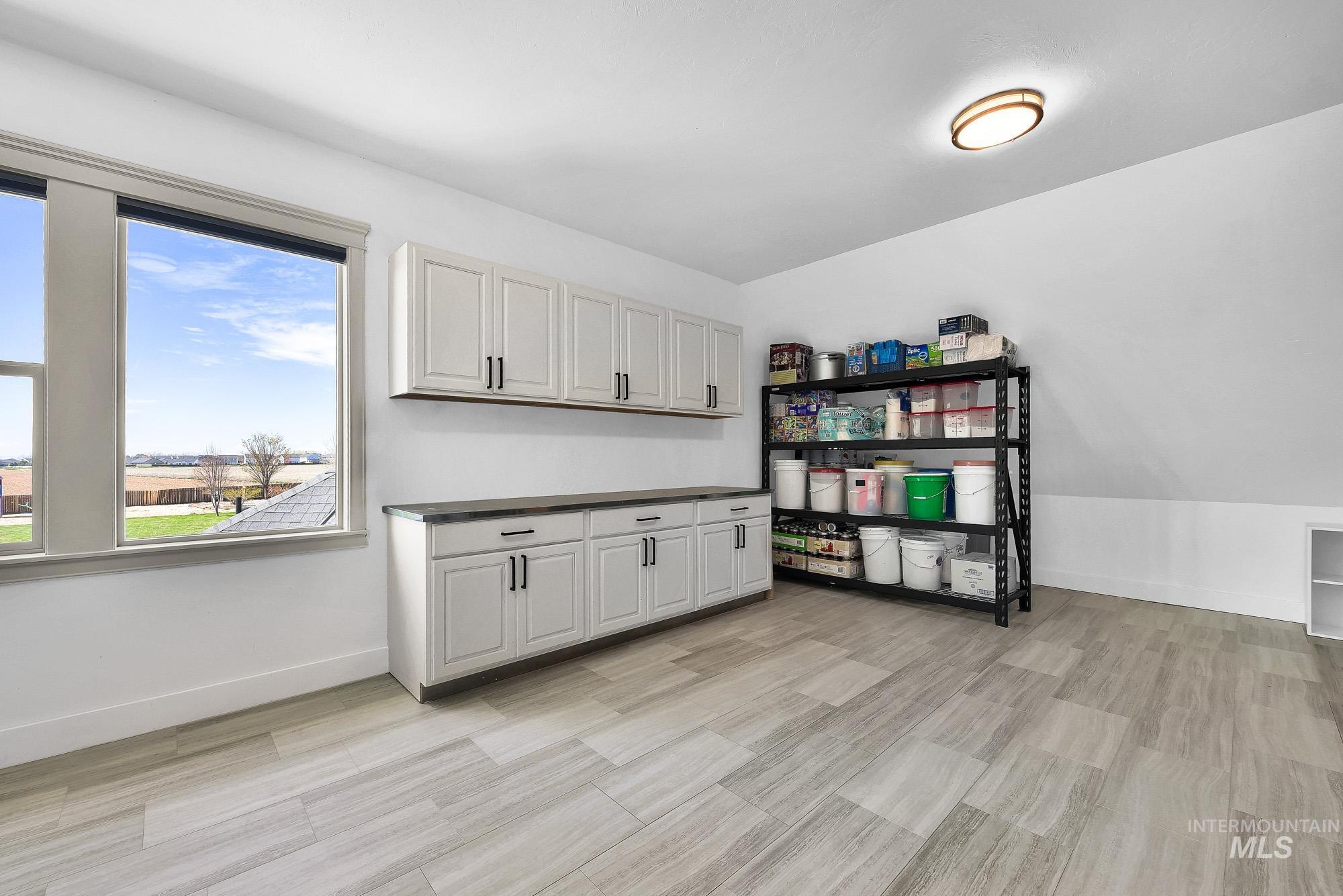 7095 S Pear Blossom Way, Meridian, Idaho 83642, 5 Bedrooms, 6 Bathrooms, Residential For Sale, Price $1,300,000, 98980448