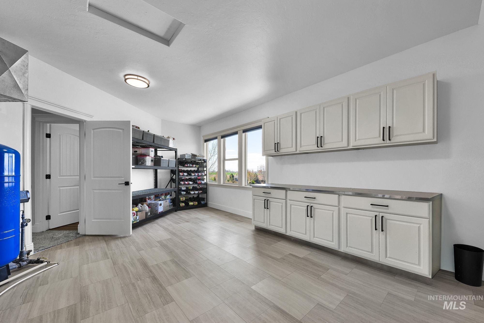 7095 S Pear Blossom Way, Meridian, Idaho 83642, 5 Bedrooms, 6 Bathrooms, Residential For Sale, Price $1,300,000, 98980448