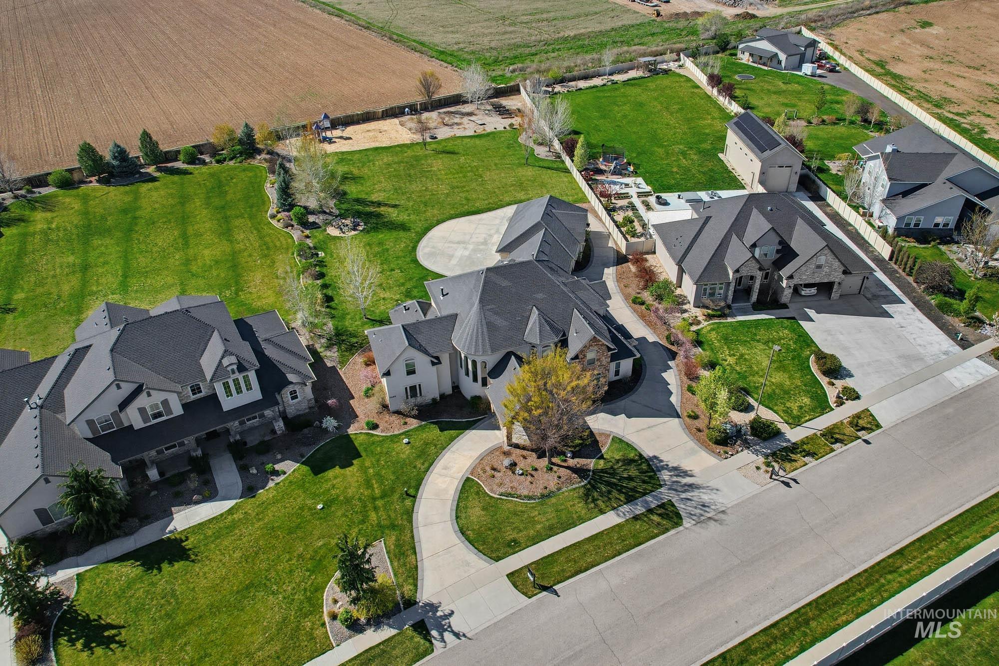 7095 S Pear Blossom Way, Meridian, Idaho 83642, 5 Bedrooms, 6 Bathrooms, Residential For Sale, Price $1,300,000, 98980448