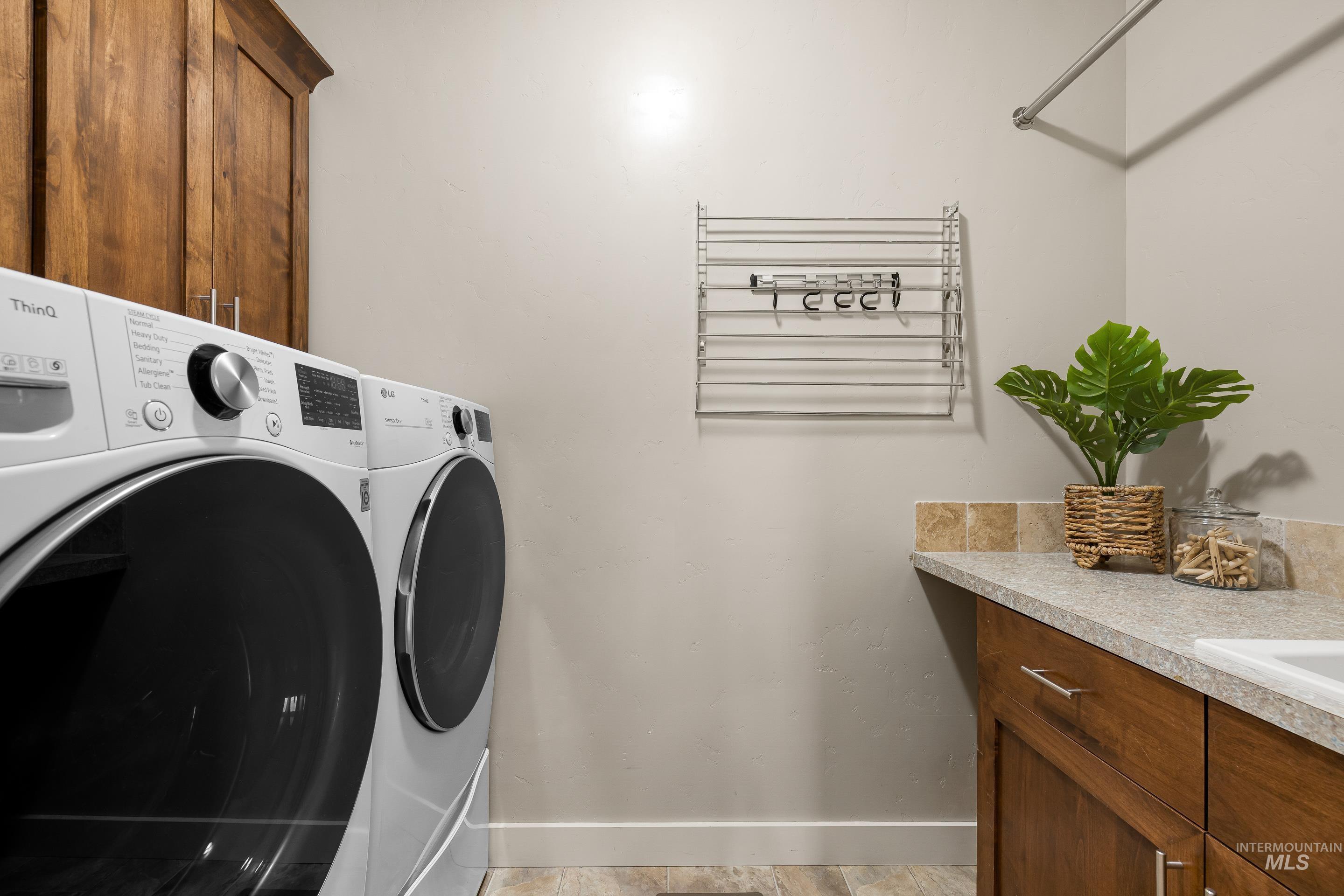 2043 W Soldotna St, Kuna, Idaho 83634, 4 Bedrooms, 2 Bathrooms, Residential For Sale, Price $629,000,MLS 98980450