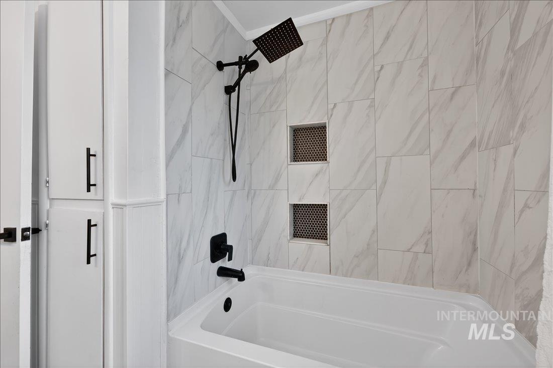 3629 E Clement Rd, Boise, Idaho 83704, 3 Bedrooms, 1.5 Bathrooms, Residential For Sale, Price $584,900,MLS 98980452