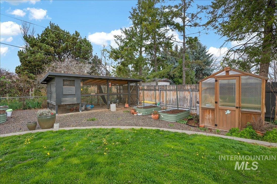 3629 E Clement Rd, Boise, Idaho 83704, 3 Bedrooms, 1.5 Bathrooms, Residential For Sale, Price $584,900,MLS 98980452