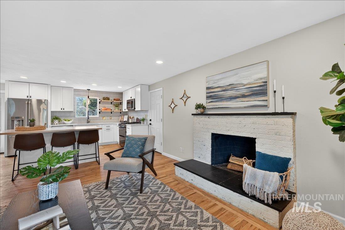 3629 E Clement Rd, Boise, Idaho 83704, 3 Bedrooms, 1.5 Bathrooms, Residential For Sale, Price $584,900,MLS 98980452