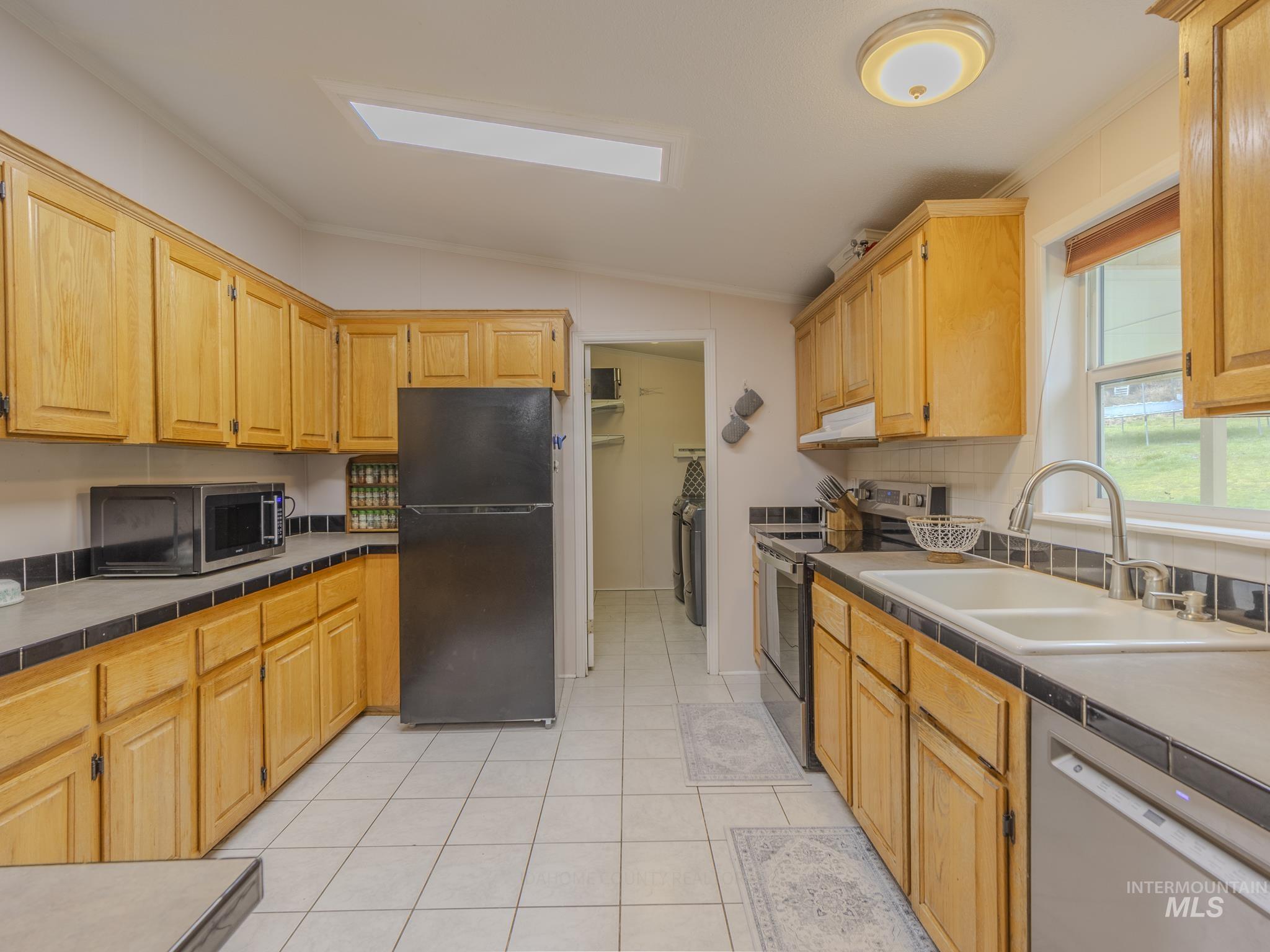 77 Poplar Drive, Grangeville, Idaho 83530, 4 Bedrooms, 2 Bathrooms, Residential For Sale, Price $499,000, 98980453