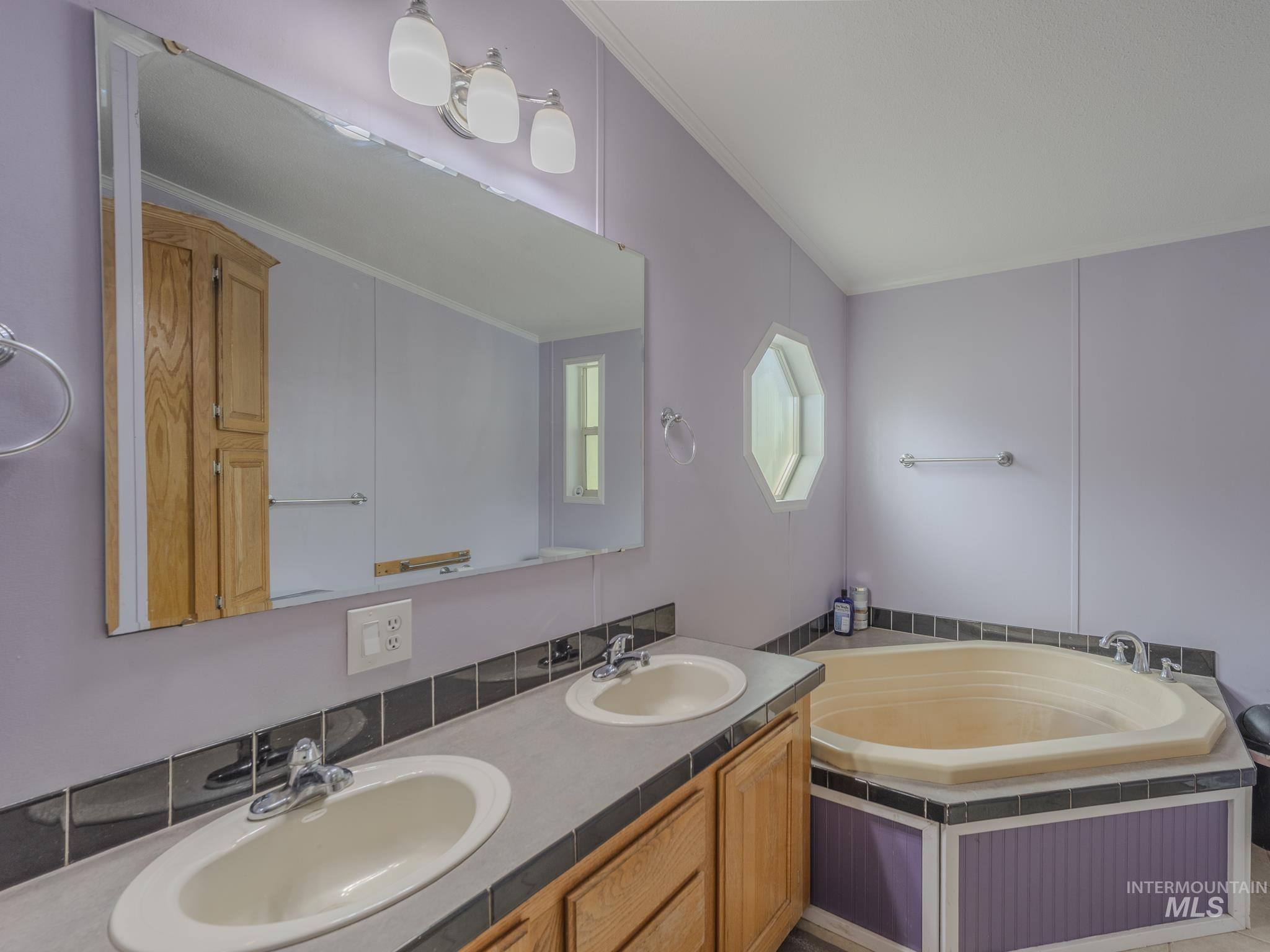 77 Poplar Drive, Grangeville, Idaho 83530, 4 Bedrooms, 2 Bathrooms, Residential For Sale, Price $499,000, 98980453