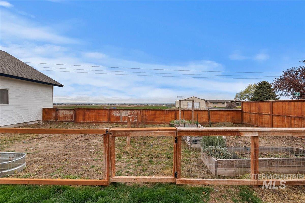 15335 David St, Caldwell, Idaho 83607, 5 Bedrooms, 3 Bathrooms, Residential For Sale, Price $589,000,MLS 98980454