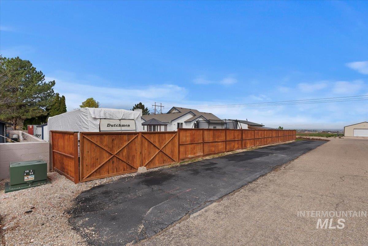 15335 David St, Caldwell, Idaho 83607, 5 Bedrooms, 3 Bathrooms, Residential For Sale, Price $589,000,MLS 98980454
