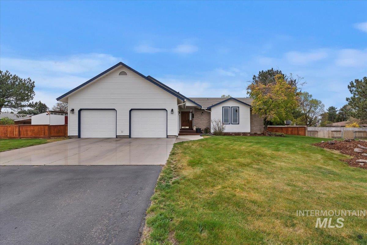 15335 David St, Caldwell, Idaho 83607, 5 Bedrooms, 3 Bathrooms, Residential For Sale, Price $589,000,MLS 98980454