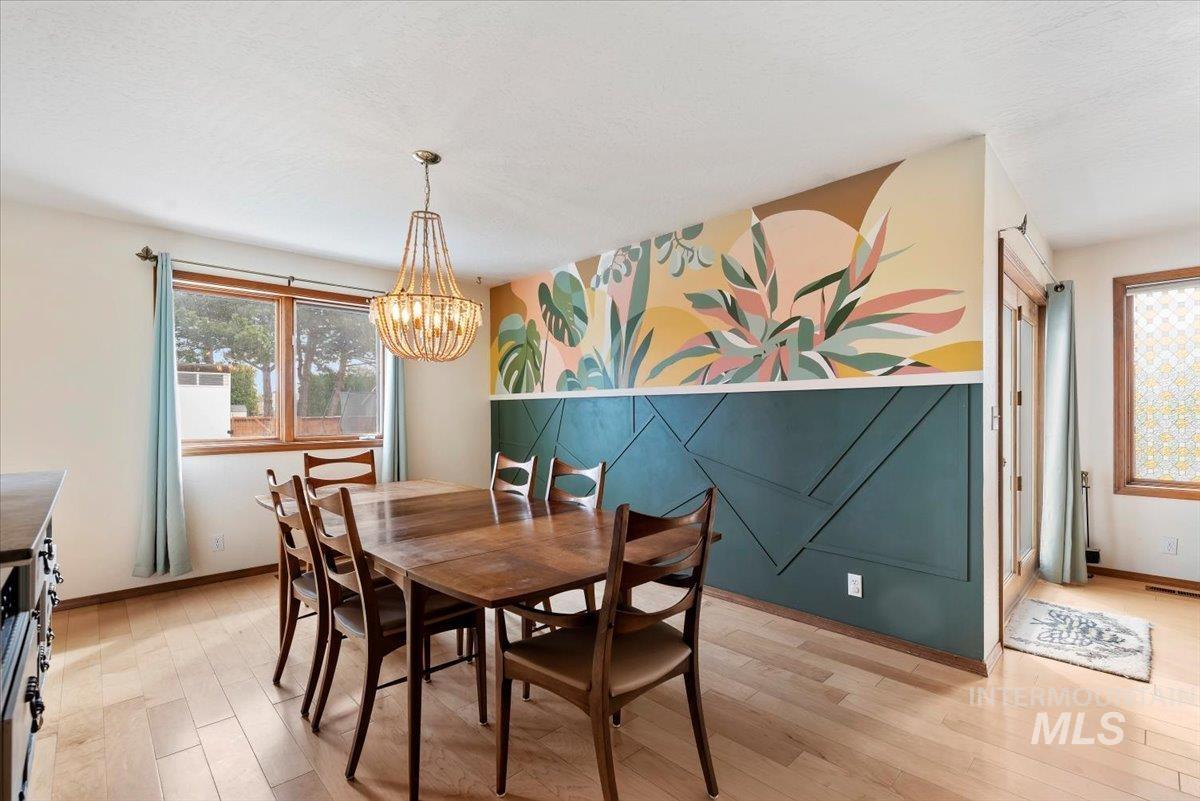 15335 David St, Caldwell, Idaho 83607, 5 Bedrooms, 3 Bathrooms, Residential For Sale, Price $589,000,MLS 98980454