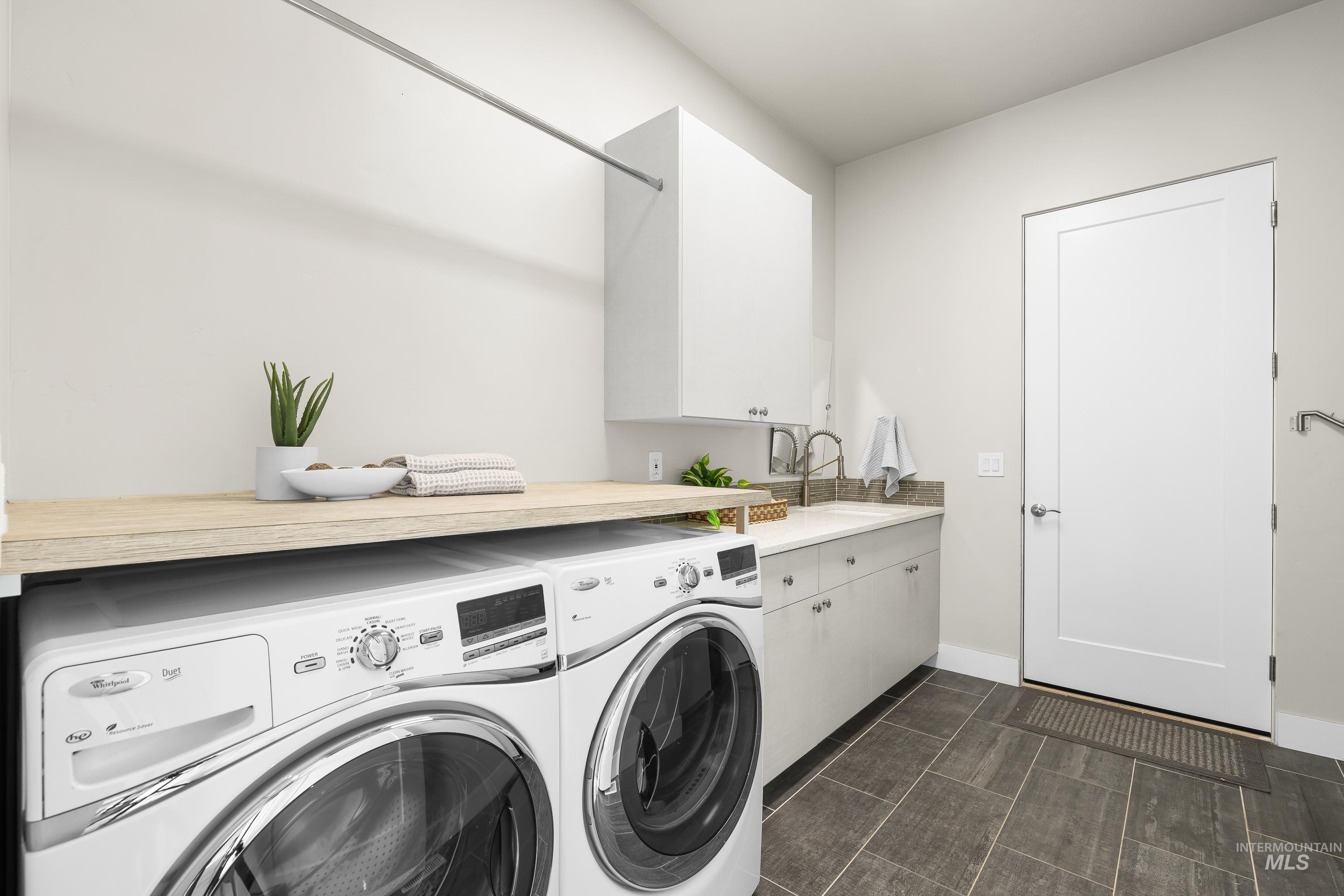 3672 W Red Jade Ct, Meridian, Idaho 83646, 3 Bedrooms, 2.5 Bathrooms, Residential For Sale, Price $1,399,000,MLS 98980457