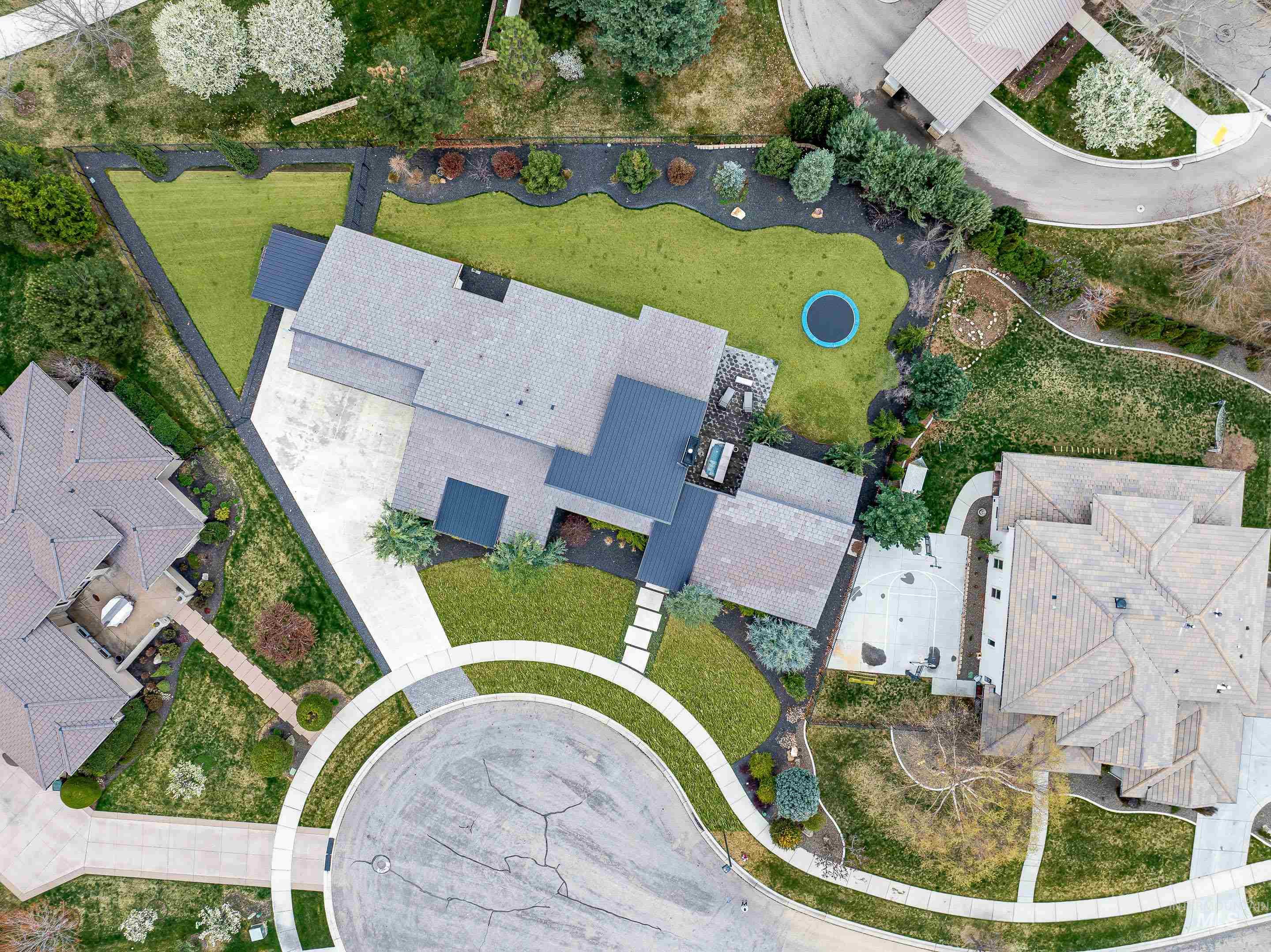 3672 W Red Jade Ct, Meridian, Idaho 83646, 3 Bedrooms, 2.5 Bathrooms, Residential For Sale, Price $1,399,000,MLS 98980457