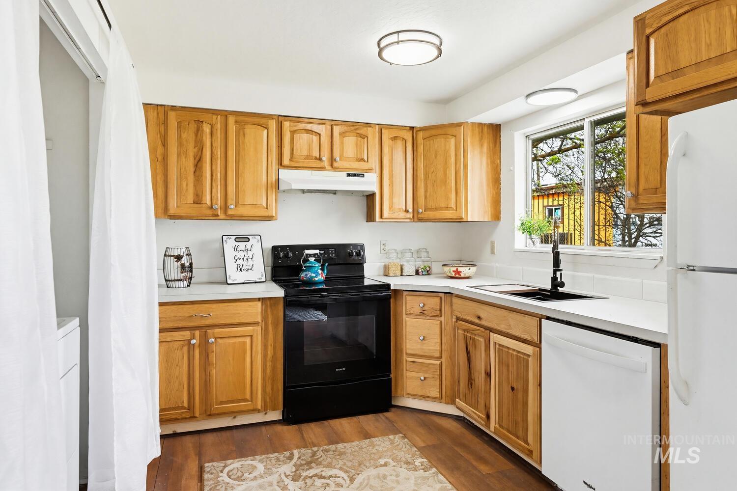 906 E 4th, Emmett, Idaho 83617, 3 Bedrooms, 1.5 Bathrooms, Residential For Sale, Price $315,000,MLS 98980459