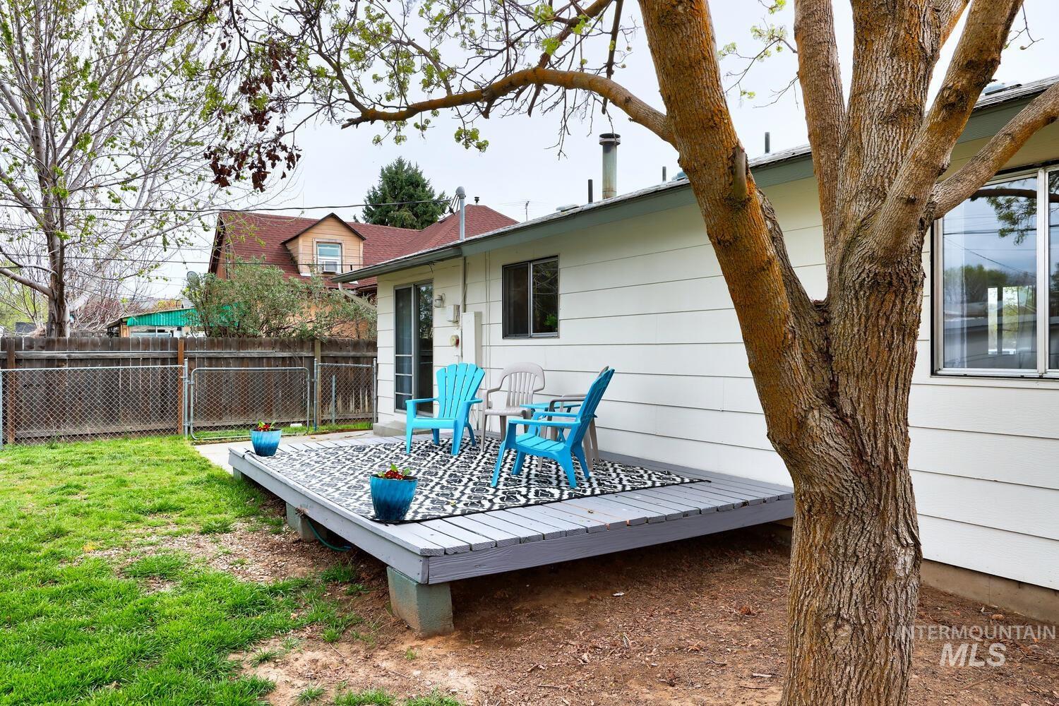 906 E 4th, Emmett, Idaho 83617, 3 Bedrooms, 1.5 Bathrooms, Residential For Sale, Price $315,000,MLS 98980459