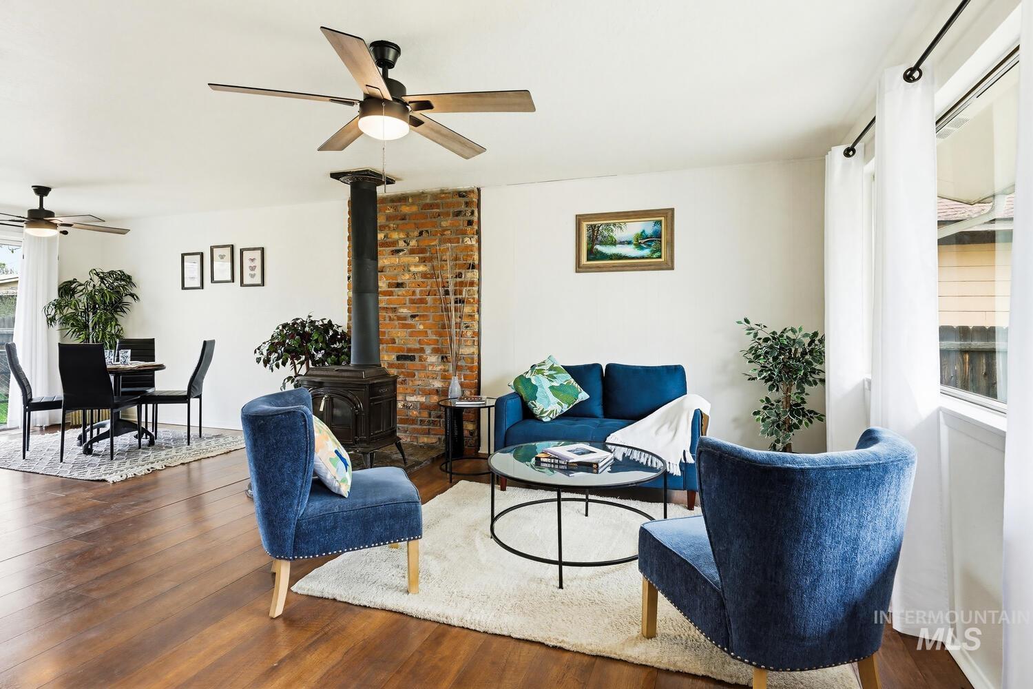 906 E 4th, Emmett, Idaho 83617, 3 Bedrooms, 1.5 Bathrooms, Residential For Sale, Price $315,000,MLS 98980459