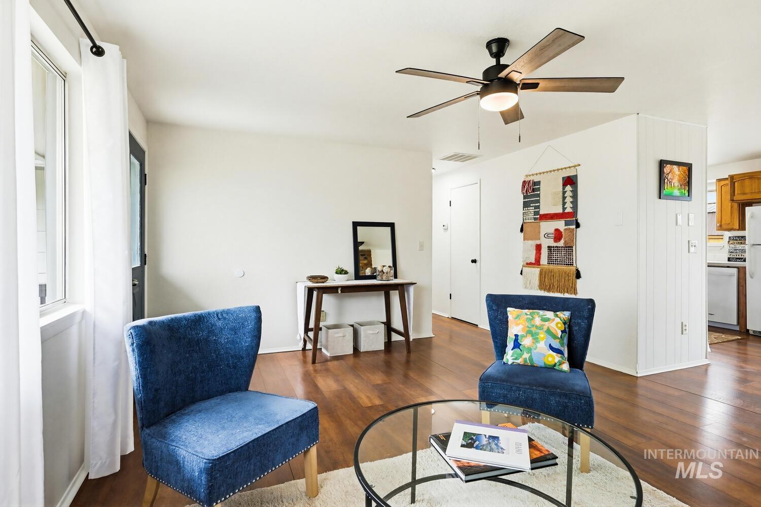 906 E 4th, Emmett, Idaho 83617, 3 Bedrooms, 1.5 Bathrooms, Residential For Sale, Price $315,000,MLS 98980459