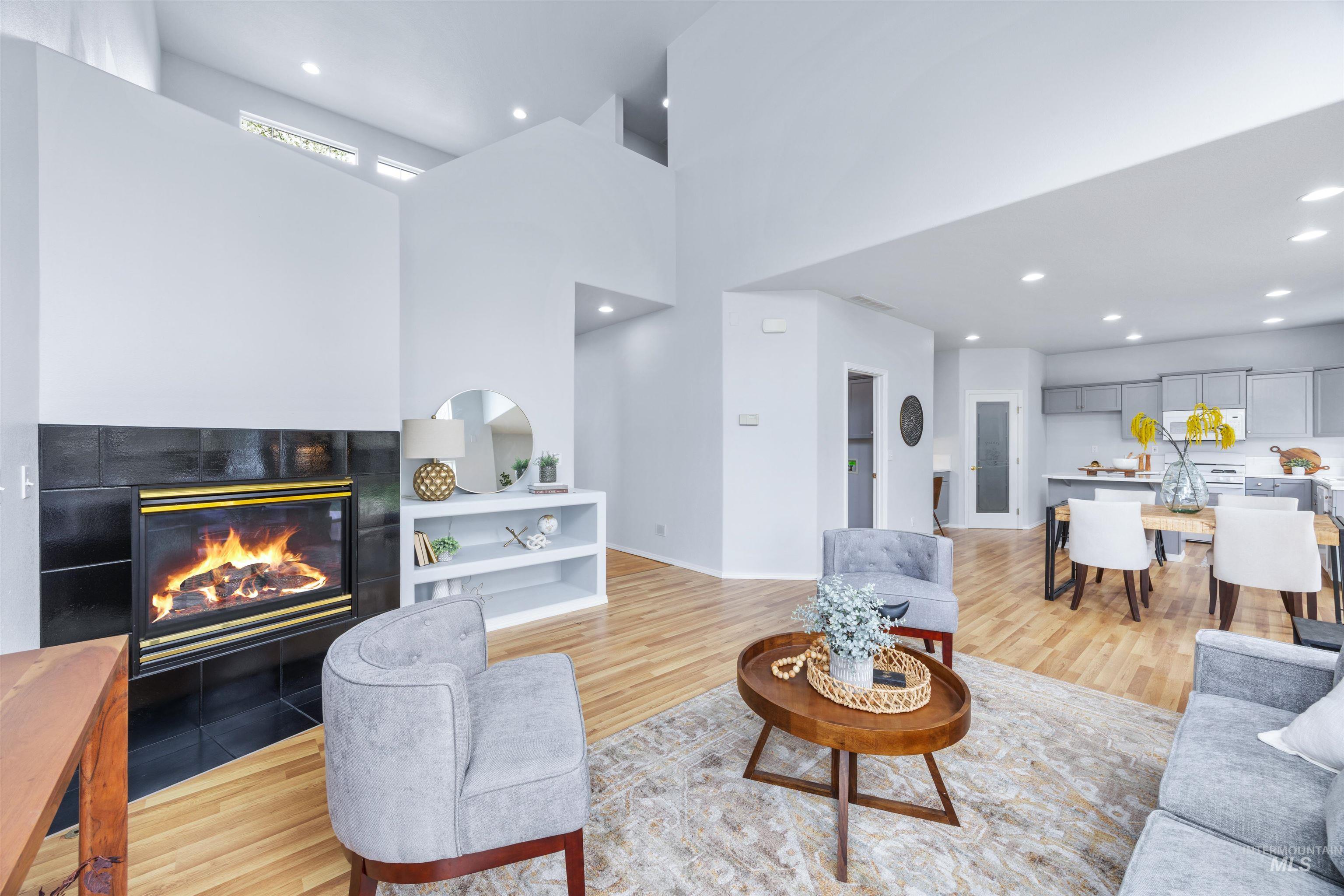 2127 S Whisper Cove Way, Boise, Idaho 83709, 4 Bedrooms, 3 Bathrooms, Residential For Sale, Price $570,000,MLS 98980460