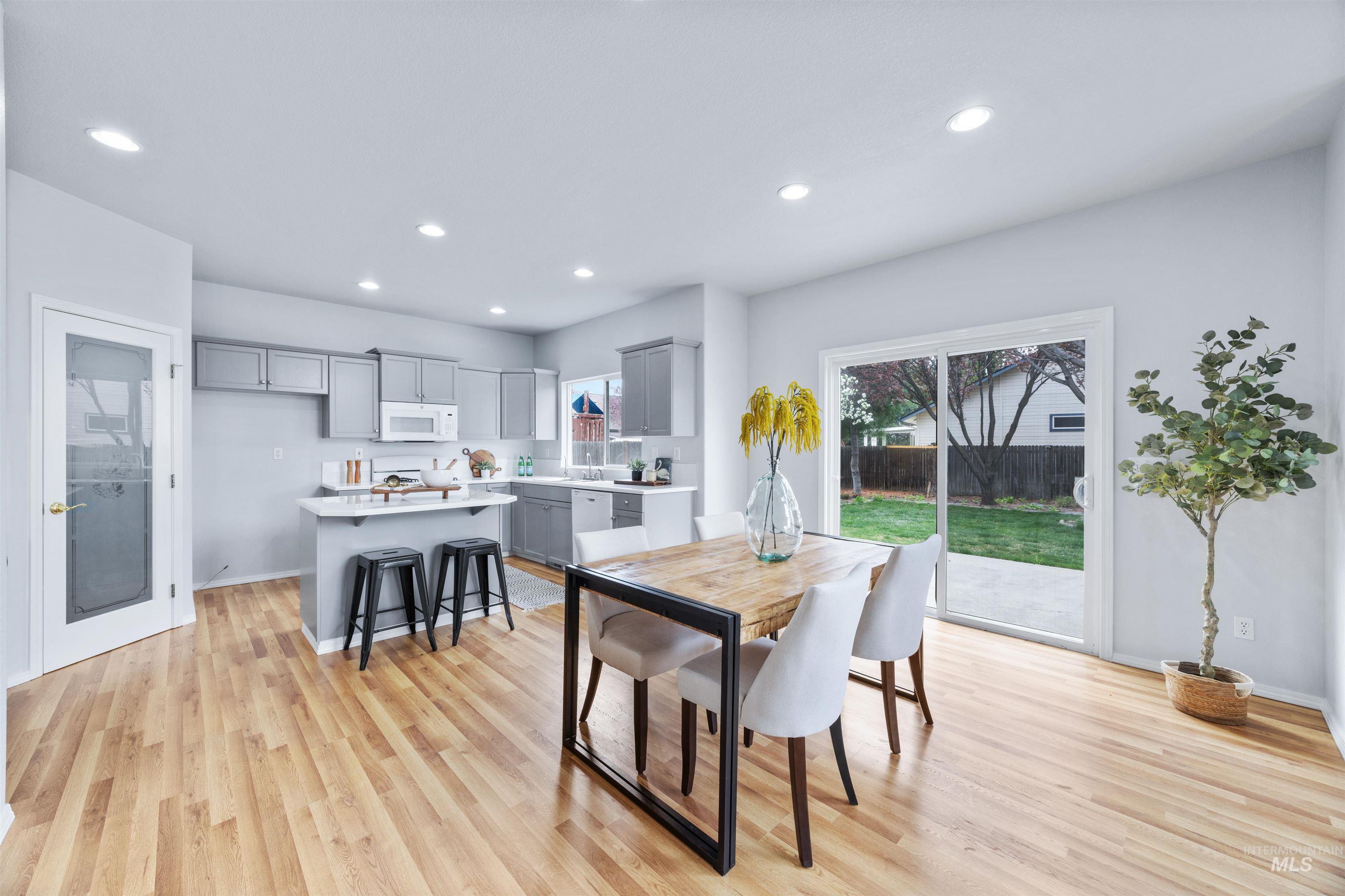 2127 S Whisper Cove Way, Boise, Idaho 83709, 4 Bedrooms, 3 Bathrooms, Residential For Sale, Price $570,000,MLS 98980460