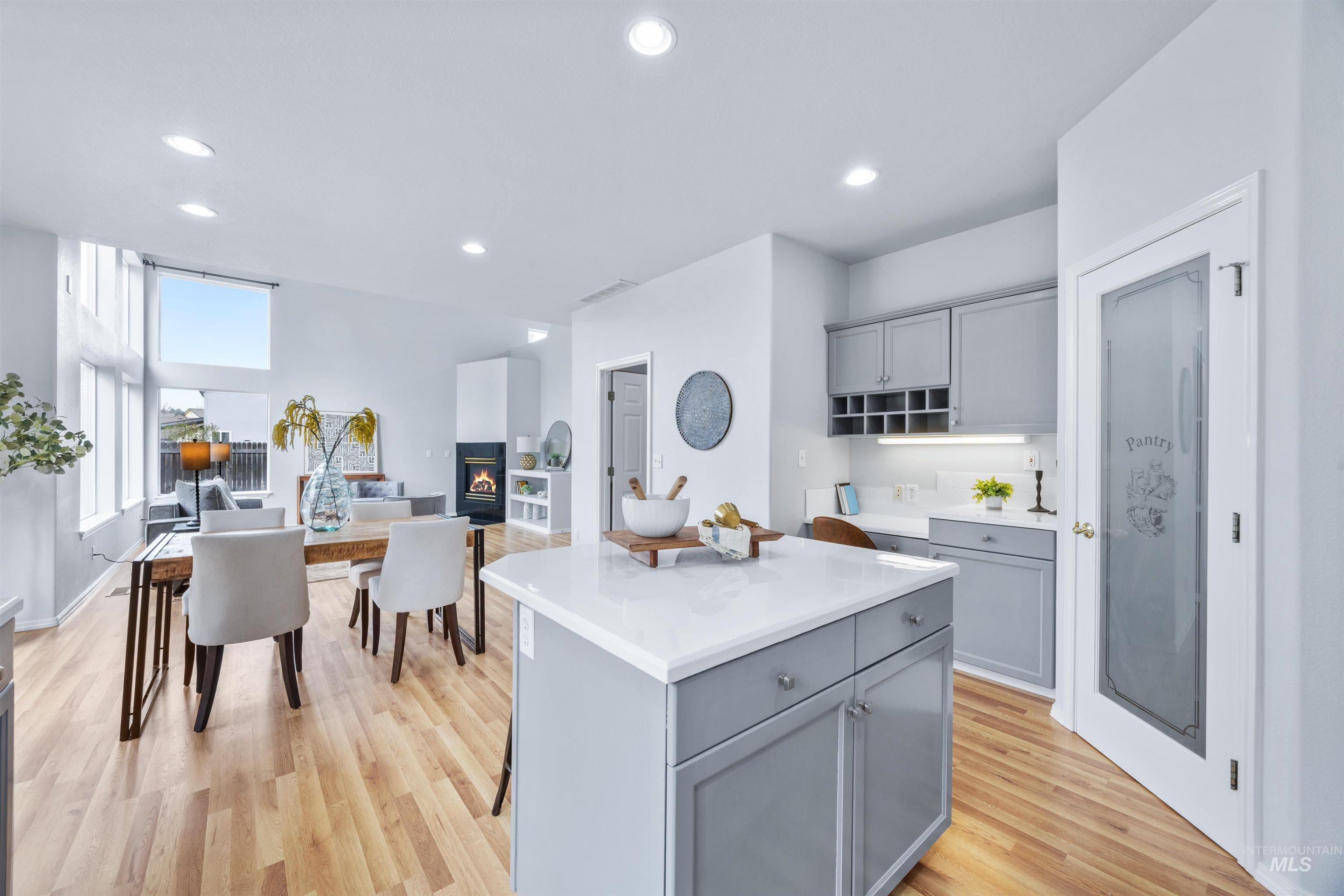 2127 S Whisper Cove Way, Boise, Idaho 83709, 4 Bedrooms, 3 Bathrooms, Residential For Sale, Price $570,000,MLS 98980460