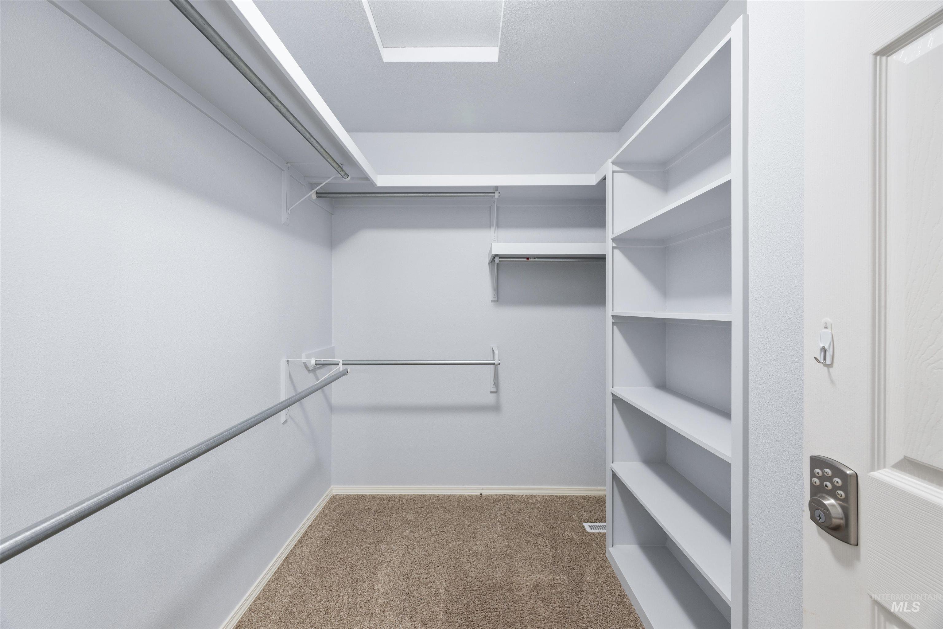 2127 S Whisper Cove Way, Boise, Idaho 83709, 4 Bedrooms, 3 Bathrooms, Residential For Sale, Price $570,000,MLS 98980460