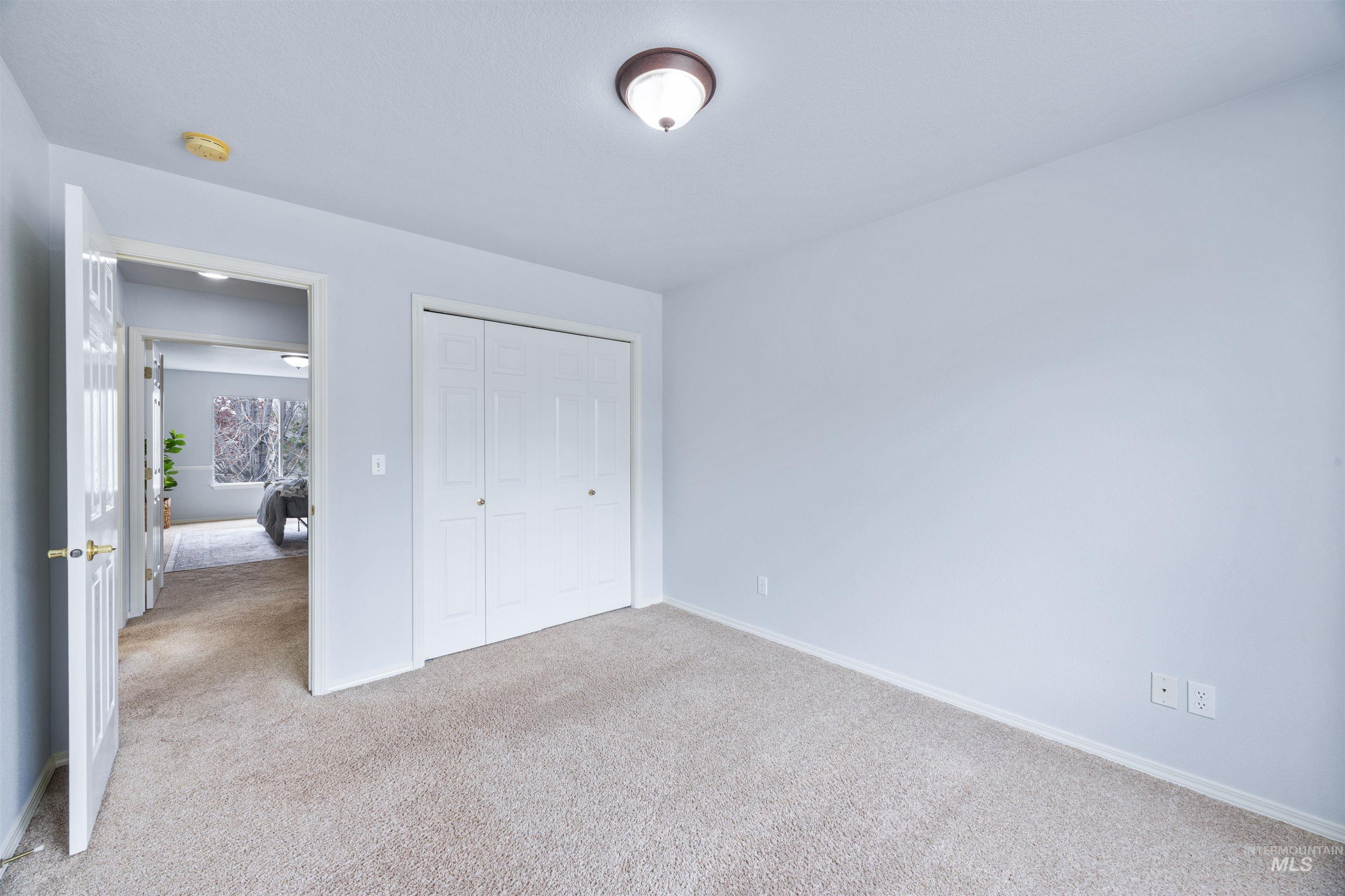 2127 S Whisper Cove Way, Boise, Idaho 83709, 4 Bedrooms, 3 Bathrooms, Residential For Sale, Price $570,000,MLS 98980460