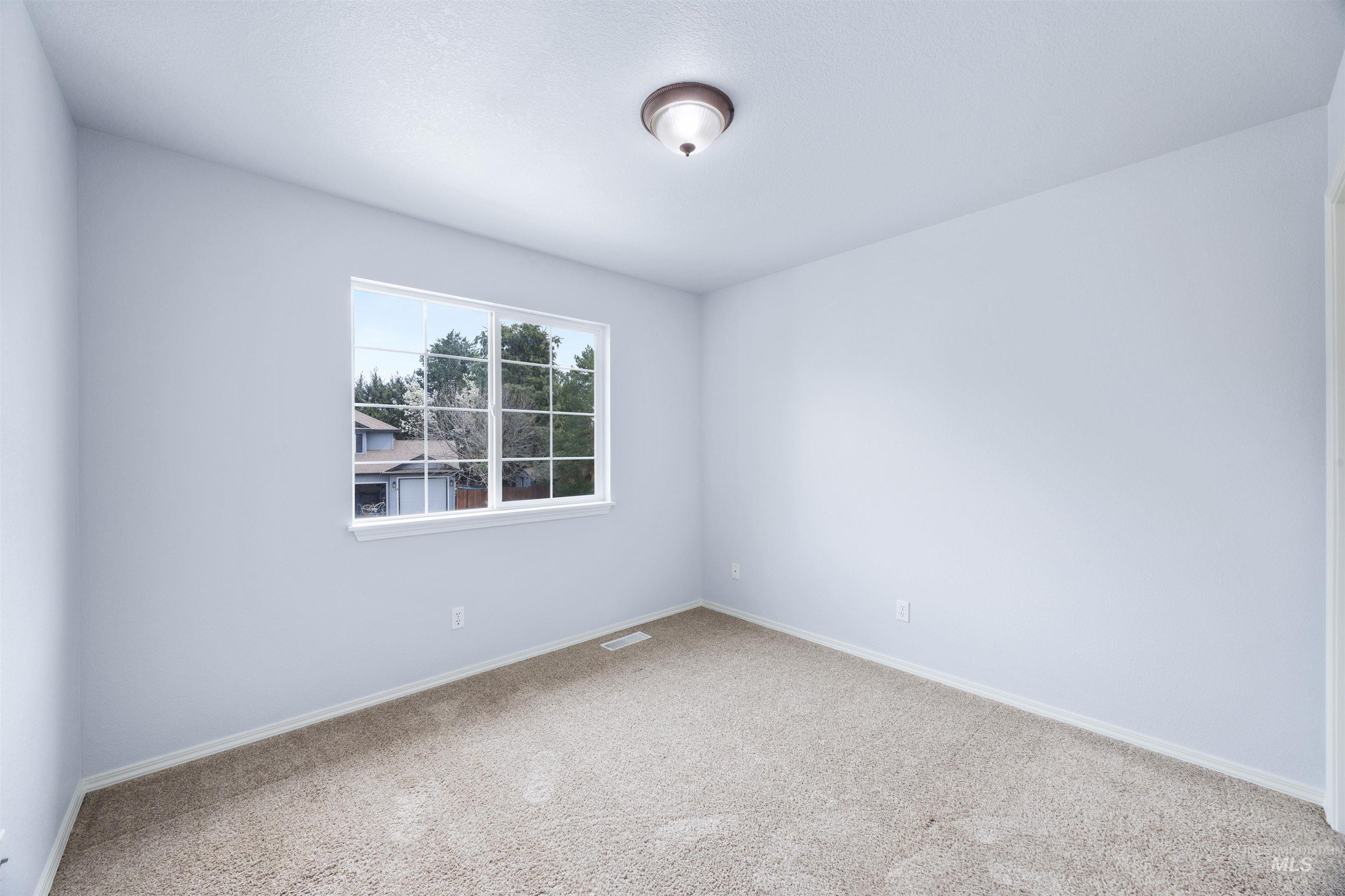 2127 S Whisper Cove Way, Boise, Idaho 83709, 4 Bedrooms, 3 Bathrooms, Residential For Sale, Price $570,000,MLS 98980460