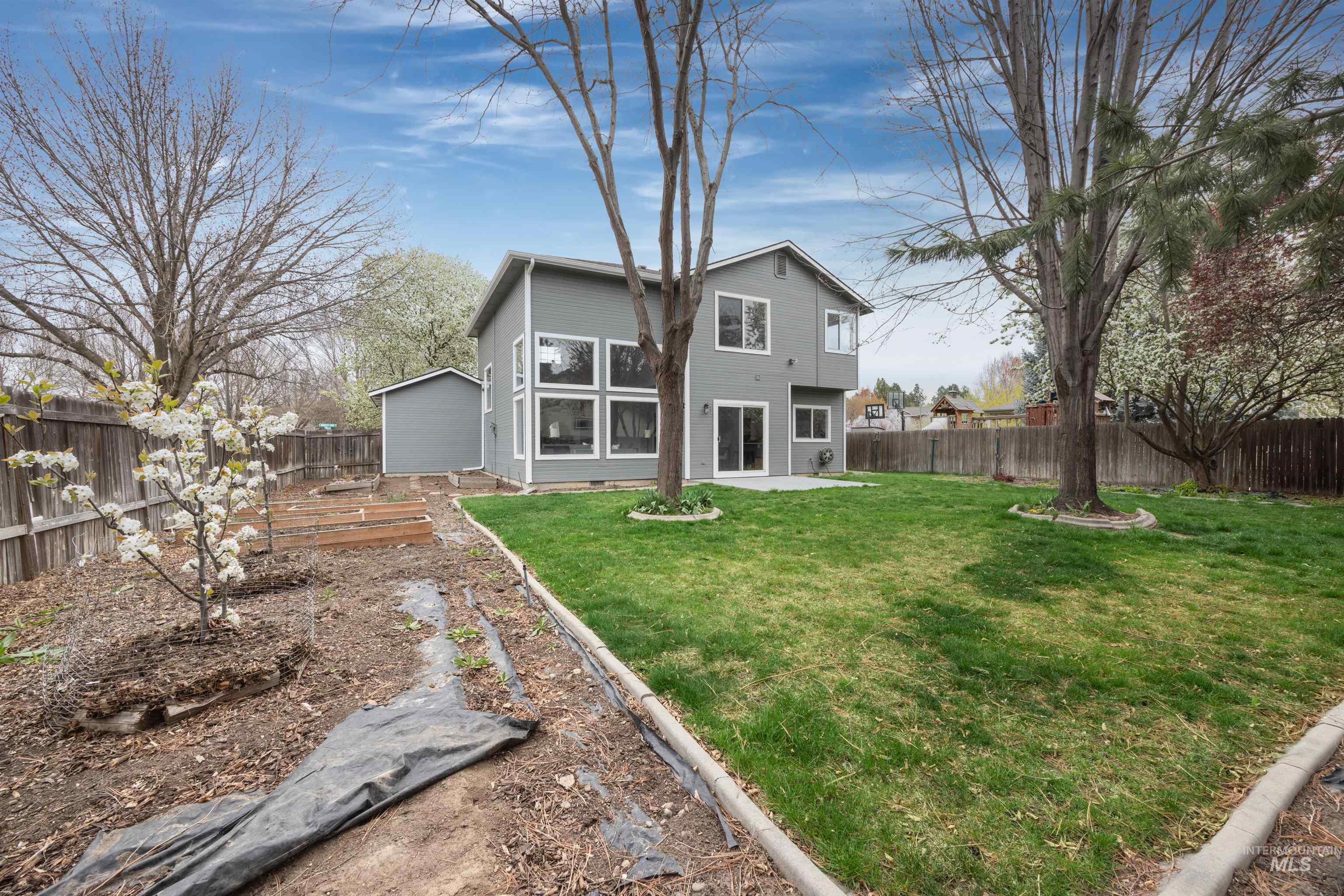 2127 S Whisper Cove Way, Boise, Idaho 83709, 4 Bedrooms, 3 Bathrooms, Residential For Sale, Price $570,000,MLS 98980460