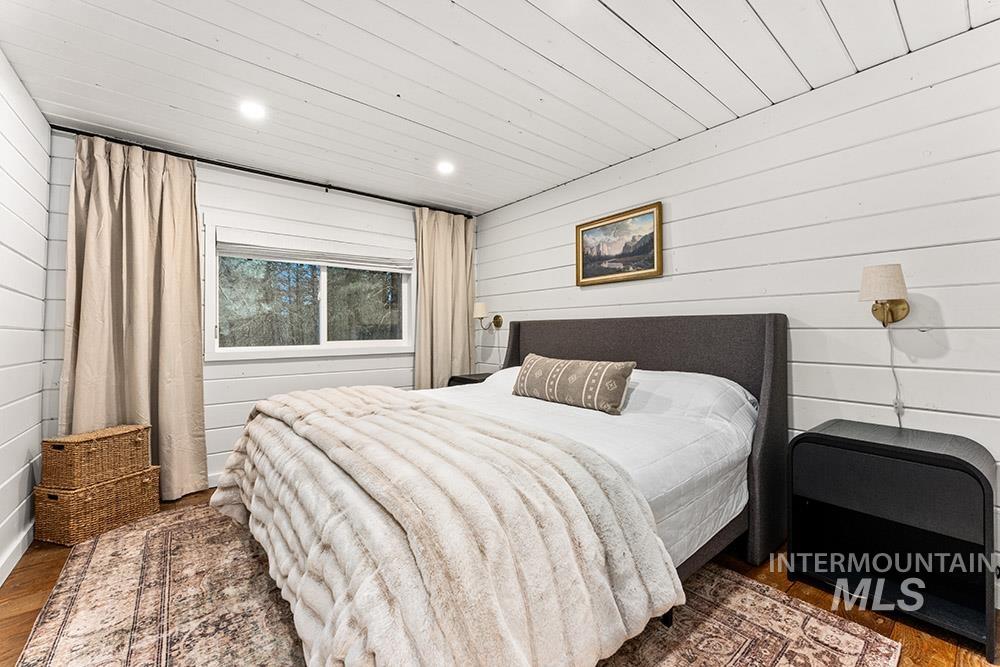 9 Upper Fitchs Point Rd, Garden Valley, Idaho 83622, 3 Bedrooms, 1 Bathroom, Residential For Sale, Price $539,900,MLS 98980468