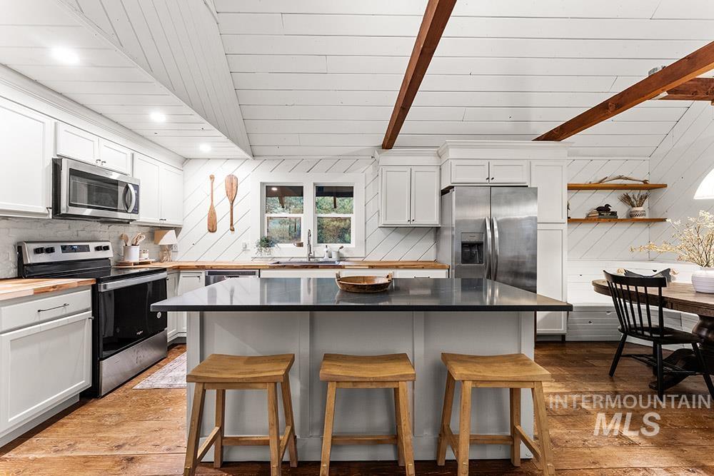 9 Upper Fitchs Point Rd, Garden Valley, Idaho 83622, 3 Bedrooms, 1 Bathroom, Residential For Sale, Price $539,900,MLS 98980468