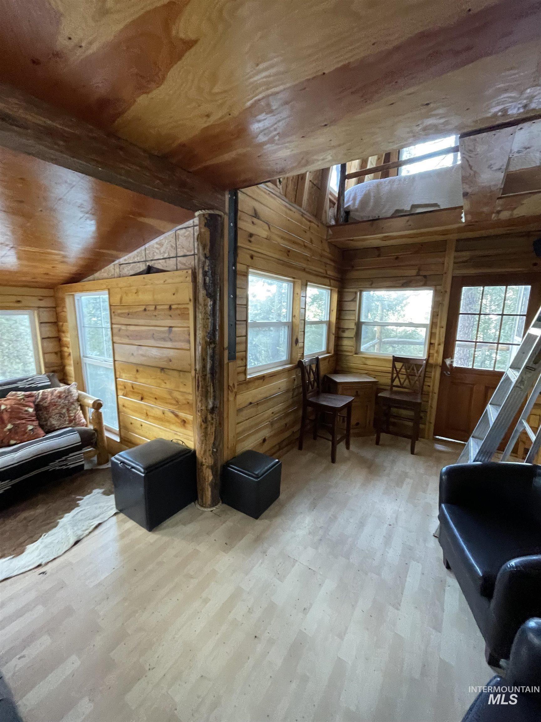 12 Timberline Place, Boise, Idaho 83716, 1 Bedroom, Residential For Sale, Price $199,900,MLS 98980471