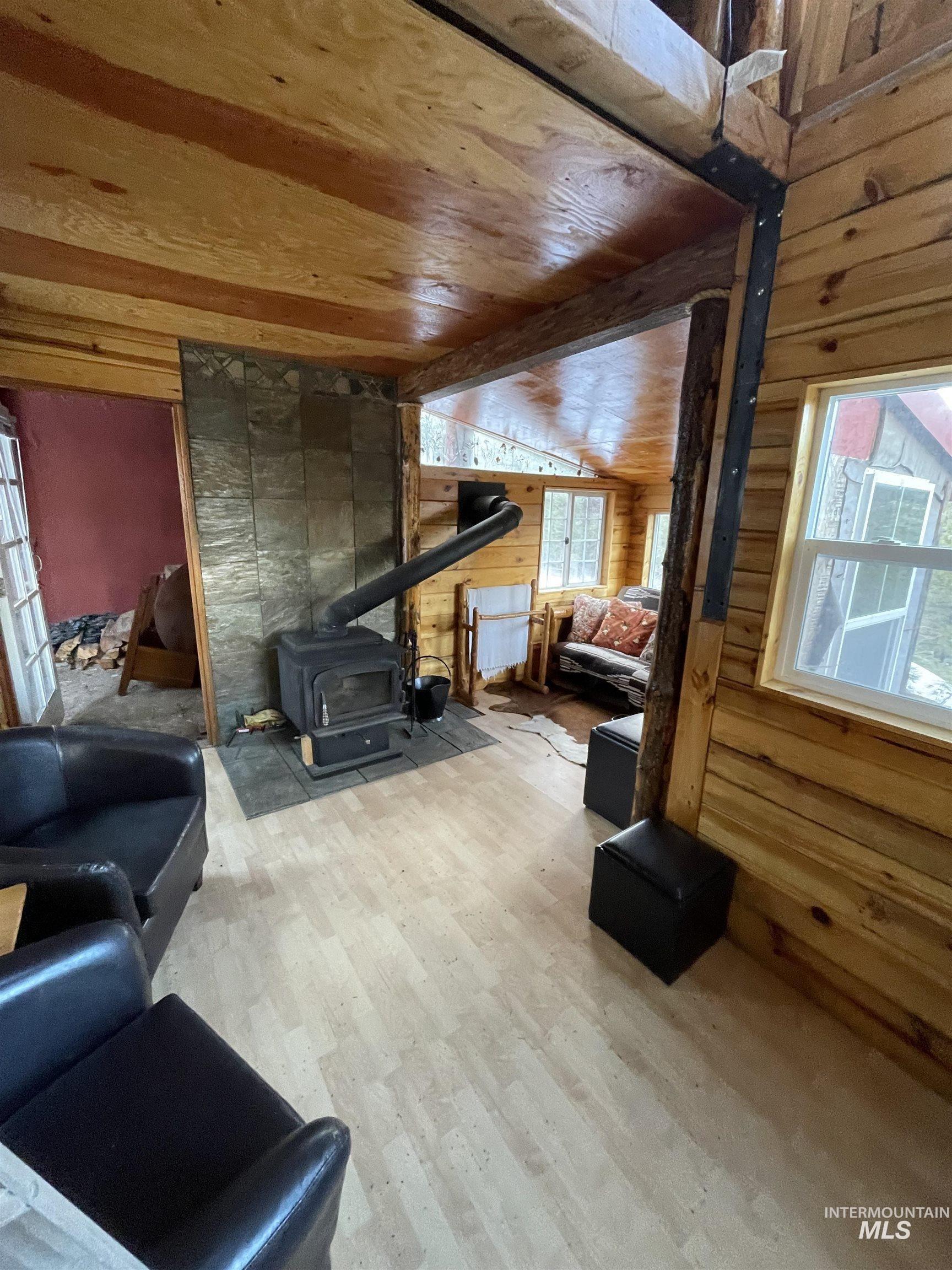 12 Timberline Place, Boise, Idaho 83716, 1 Bedroom, Residential For Sale, Price $199,900,MLS 98980471