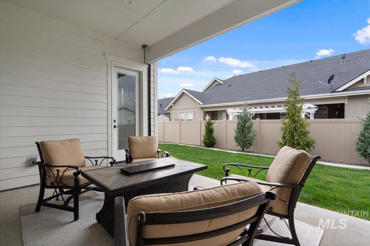 18207 N Begonia Way, Nampa, Idaho 83687, 3 Bedrooms, 2.5 Bathrooms, Residential For Sale, Price $699,900, 98980472