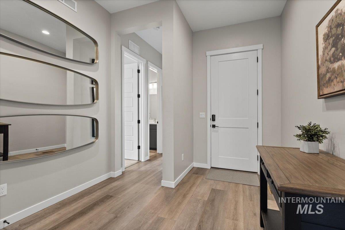 18207 N Begonia Way, Nampa, Idaho 83687, 3 Bedrooms, 2.5 Bathrooms, Residential For Sale, Price $699,900, 98980472