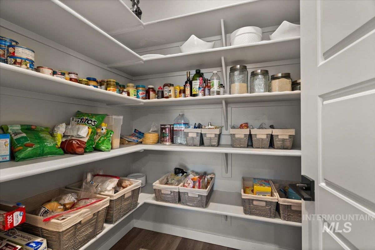 18207 N Begonia Way, Nampa, Idaho 83687, 3 Bedrooms, 2.5 Bathrooms, Residential For Sale, Price $729,900,MLS 98980472