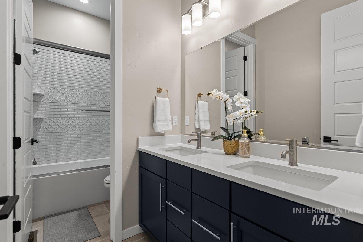 18207 N Begonia Way, Nampa, Idaho 83687, 3 Bedrooms, 2.5 Bathrooms, Residential For Sale, Price $715,000, 98980472