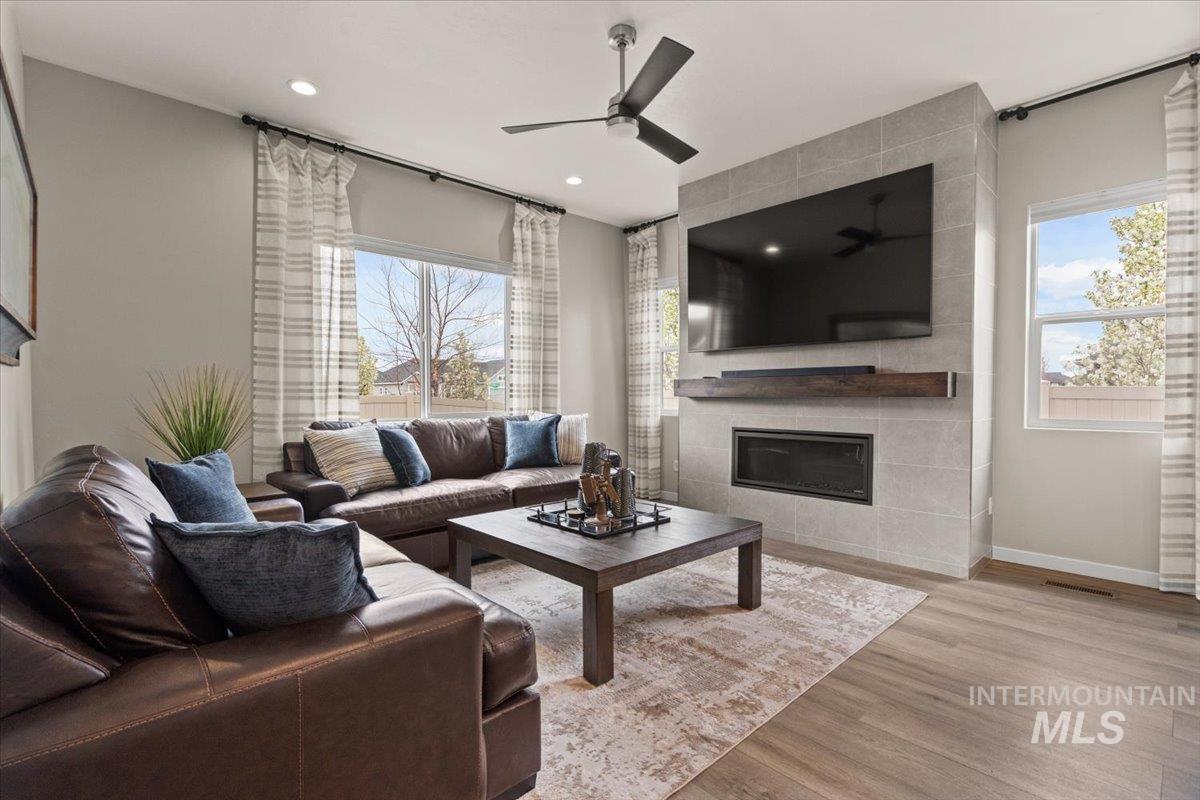 18207 N Begonia Way, Nampa, Idaho 83687, 3 Bedrooms, 2.5 Bathrooms, Residential For Sale, Price $715,000, 98980472